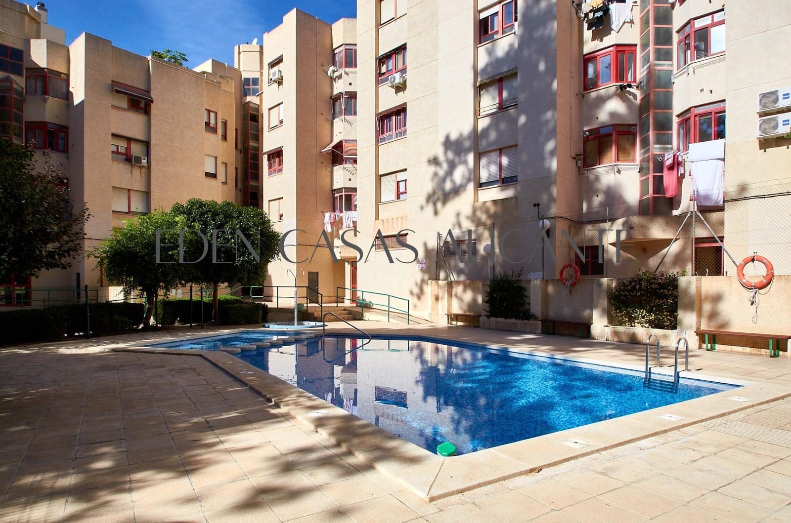 Apartamento de 3 habitaciones en La Villajoyosa / Vila Joiosa en venta con piscina - 259.000 € (Ref: 9347613)