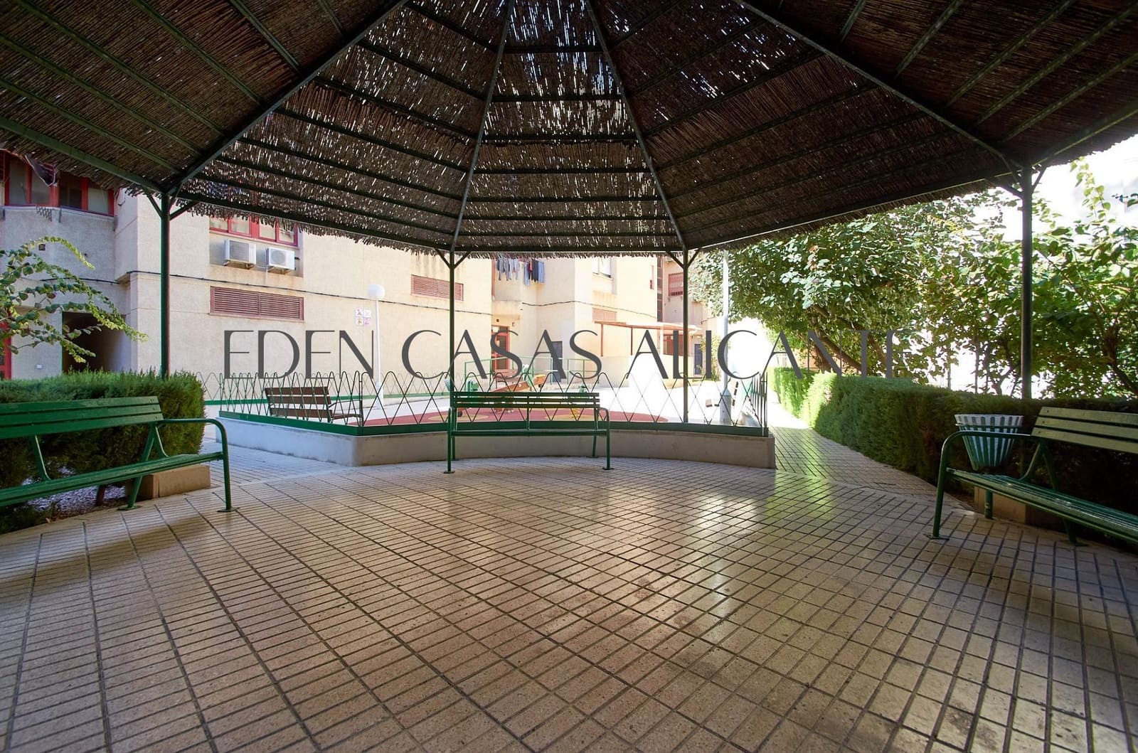 Apartamento de 3 habitaciones en La Villajoyosa / Vila Joiosa en venta con piscina - 259.000 € (Ref: 9347613)