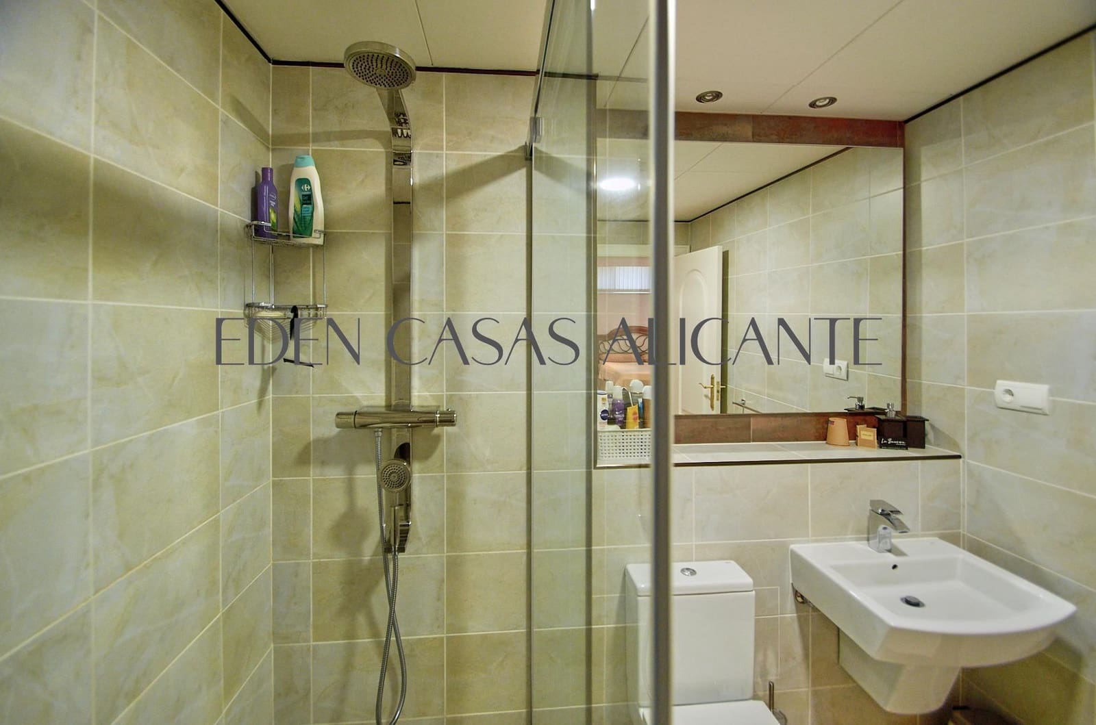 5 bedroom Villa for sale in Busot with pool - € 465,000 (Ref: 9347614)