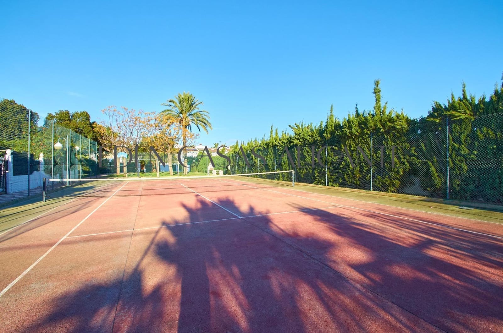 5 soverom Rekkehus til salgs i Playa de Muchavista med svømmebasseng - € 430 000 (Ref: 9349399)