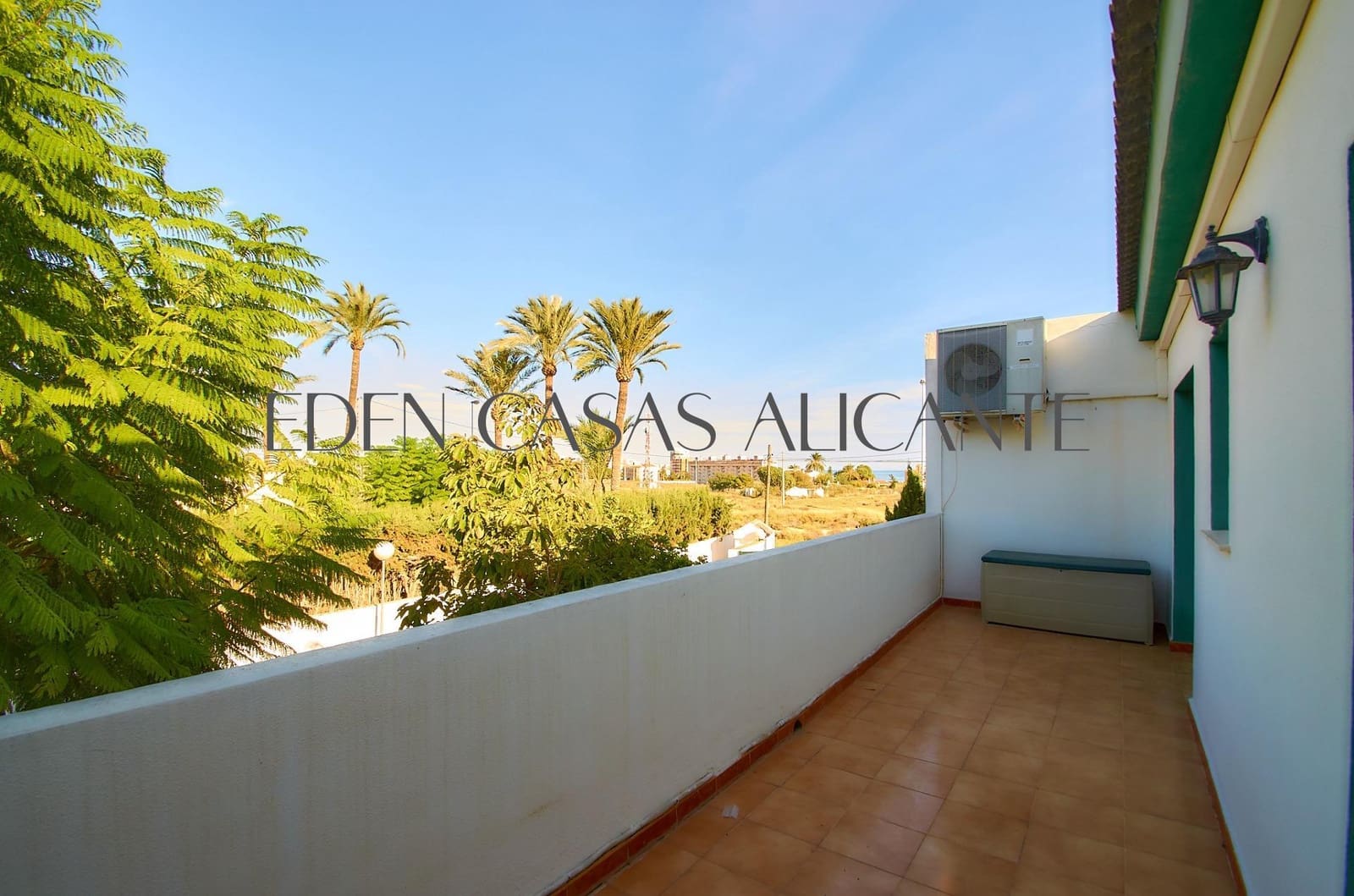 5 soverom Rekkehus til salgs i Playa de Muchavista med svømmebasseng - € 430 000 (Ref: 9349399)