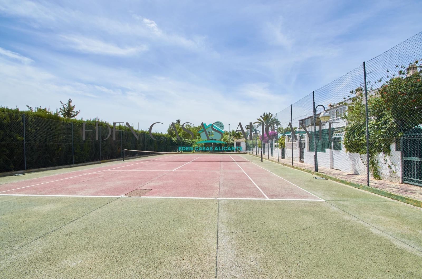 5 soverom Rekkehus til salgs i Playa de Muchavista med svømmebasseng - € 430 000 (Ref: 9349399)