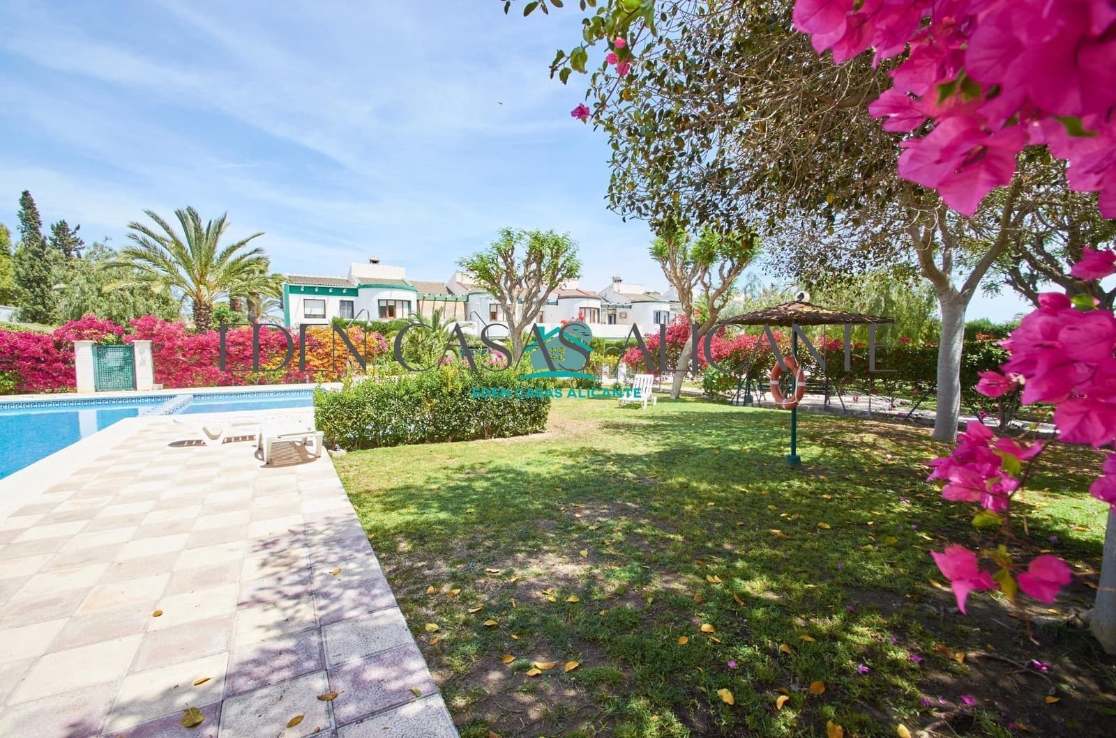 5 soverom Rekkehus til salgs i Playa de Muchavista med svømmebasseng - € 430 000 (Ref: 9349399)