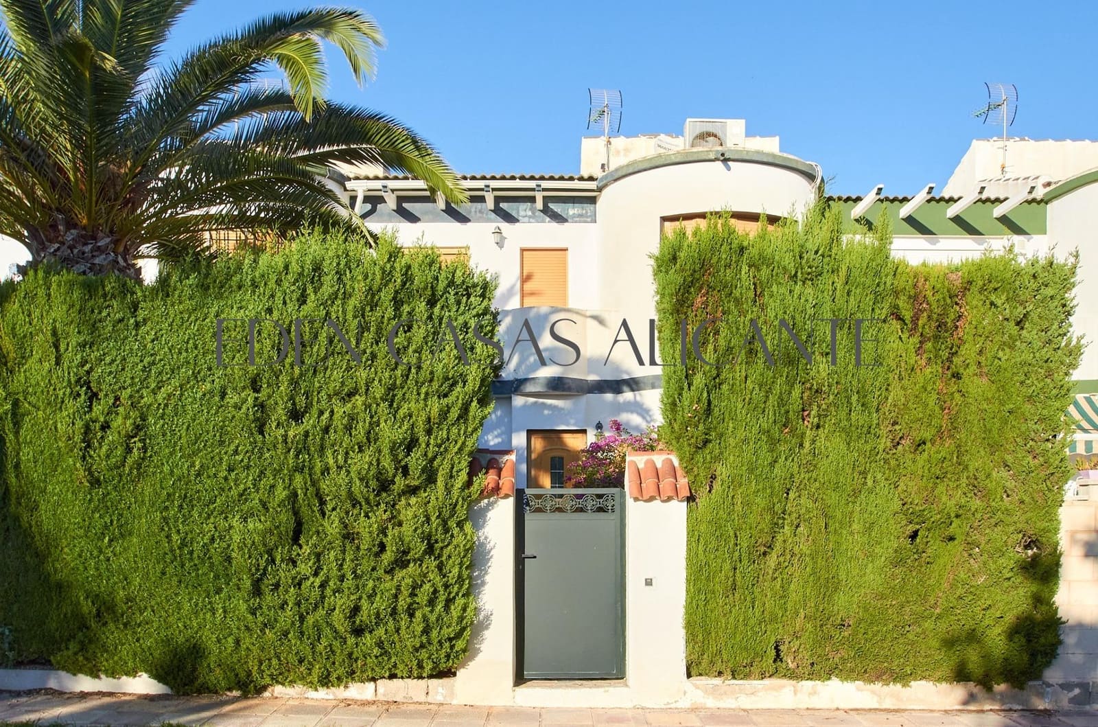 5 soverom Rekkehus til salgs i Playa de Muchavista med svømmebasseng - € 430 000 (Ref: 9349399)