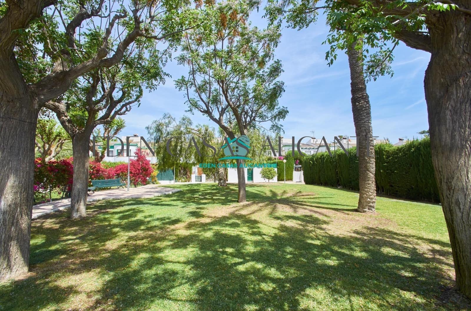 5 soverom Rekkehus til salgs i Playa de Muchavista med svømmebasseng - € 430 000 (Ref: 9349399)