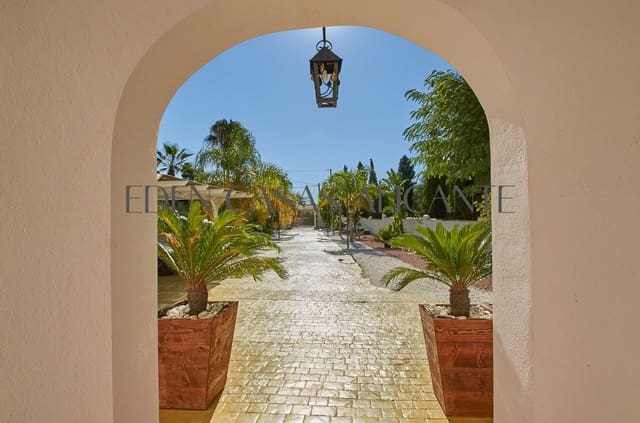 6 chambre Villa/Maison à vendre à Busot avec piscine - 775 000 € (Ref: 9362503)