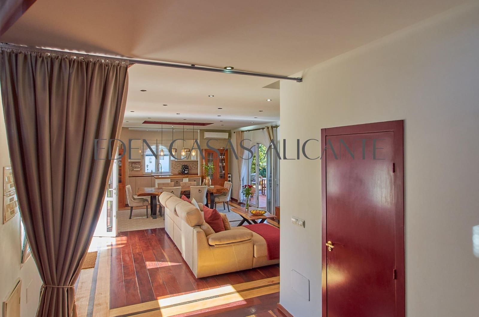 6 sypialnia Willa na sprzedaż w Busot z basenem - 775 000 € (Ref: 9362503)