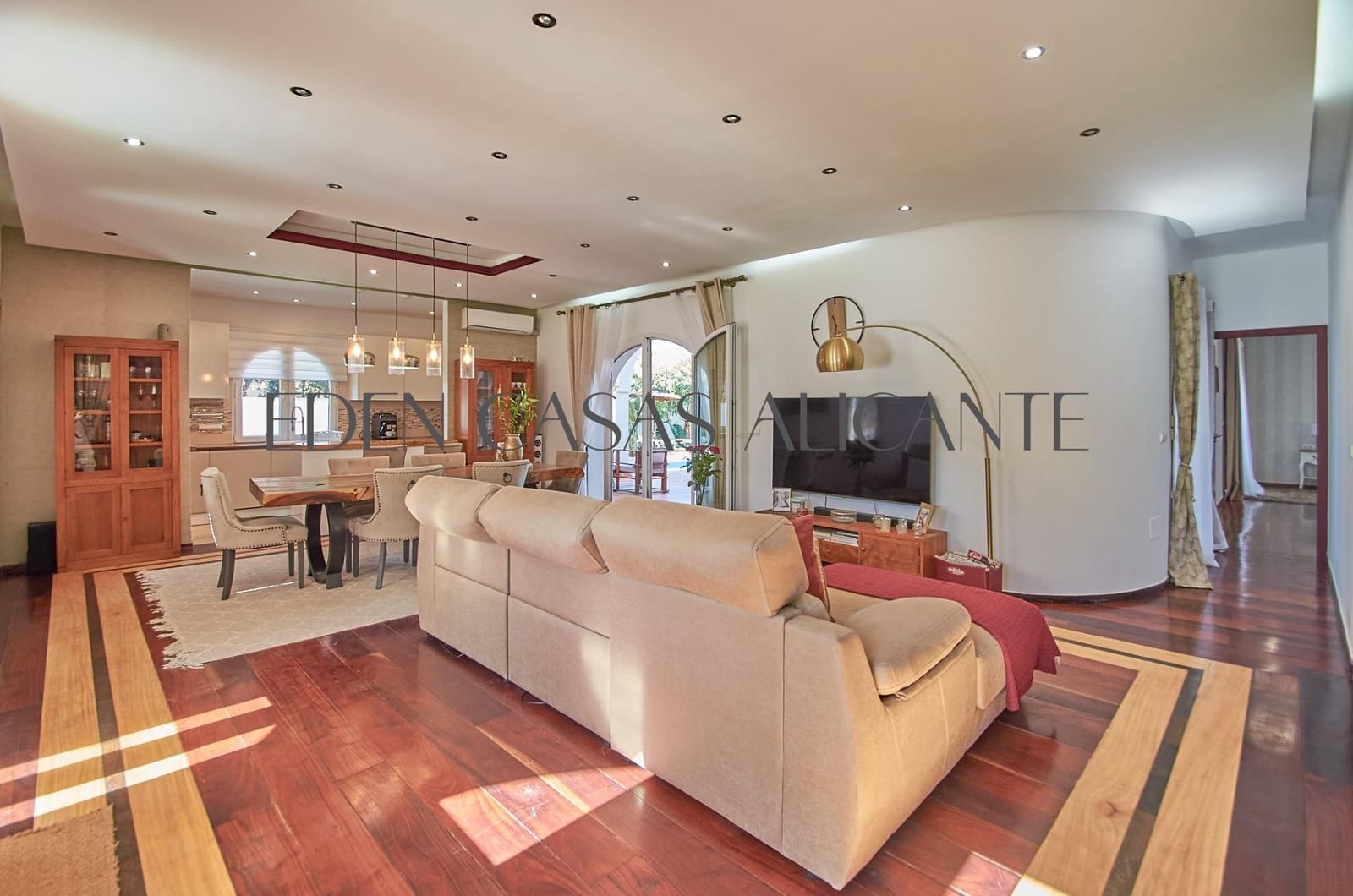 6 sypialnia Willa na sprzedaż w Busot z basenem - 775 000 € (Ref: 9362503)