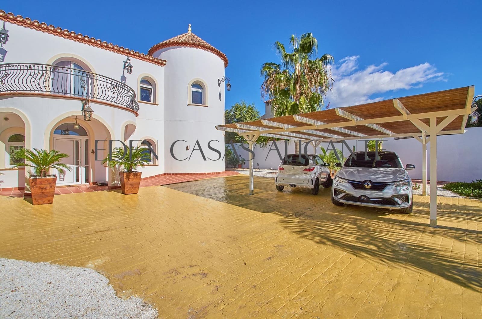 6 bedroom Villa for sale in Busot with pool - € 775,000 (Ref: 9362503)