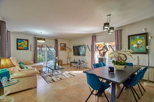 5 makuuhuone Huvila myytävänä paikassa San Juan de Alicante / Sant Joan d'Alacant mukana uima-altaan 
autotalli - 770 000 € (Ref: 9383174)