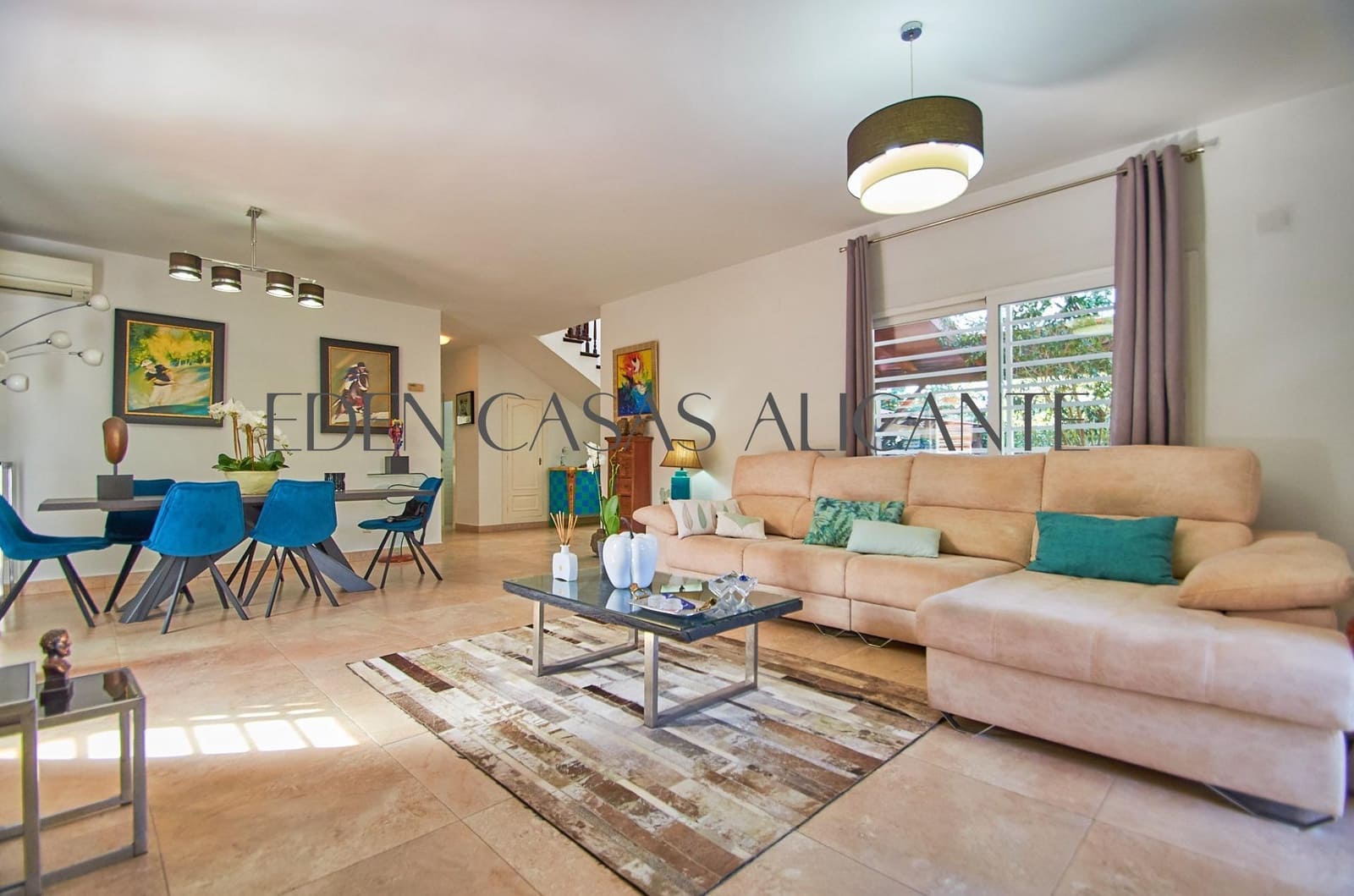 5 makuuhuone Huvila myytävänä paikassa San Juan de Alicante / Sant Joan d'Alacant mukana uima-altaan 
autotalli - 770 000 € (Ref: 9383174)