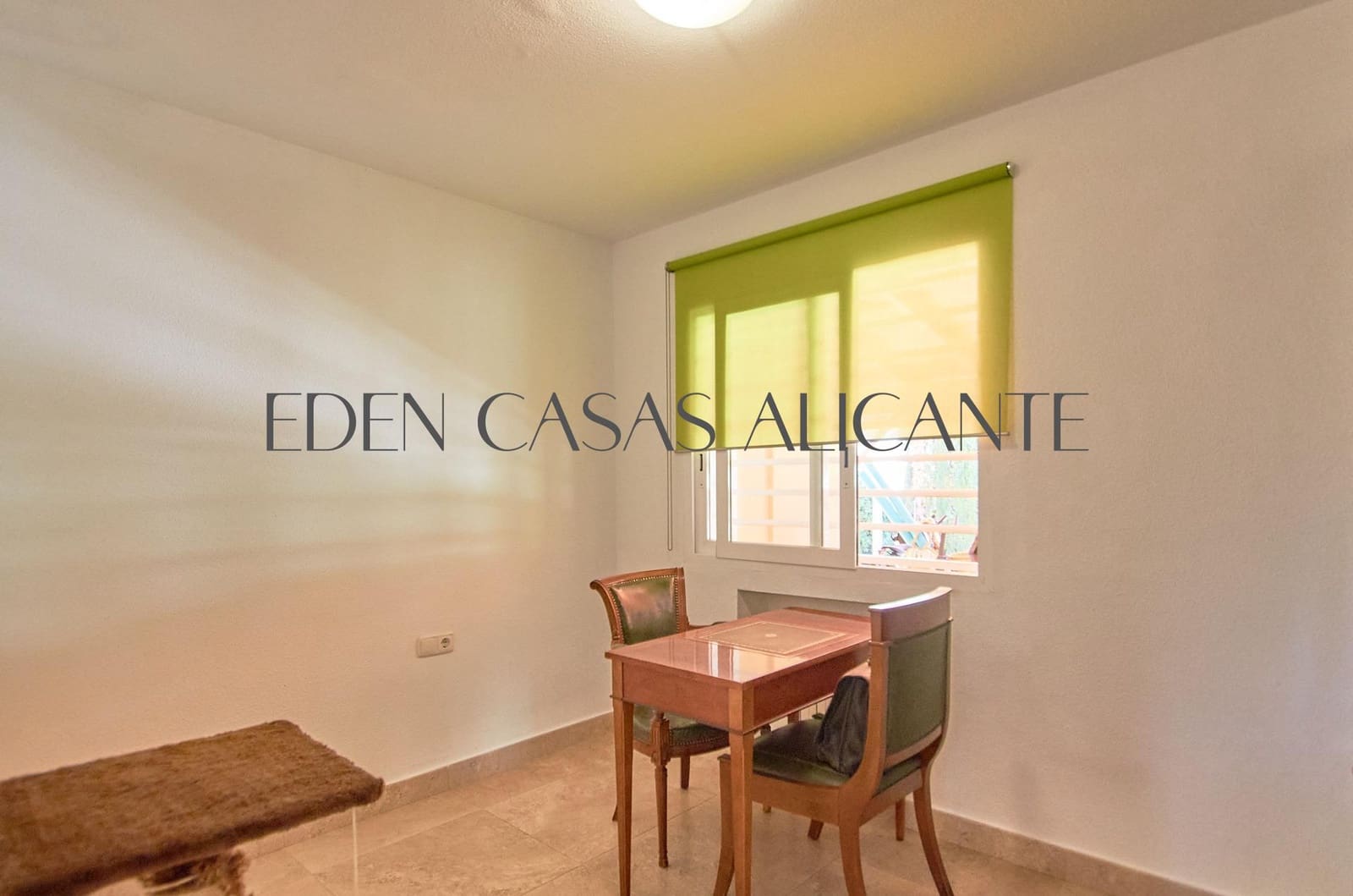 5 makuuhuone Huvila myytävänä paikassa San Juan de Alicante / Sant Joan d'Alacant mukana uima-altaan 
autotalli - 770 000 € (Ref: 9383174)