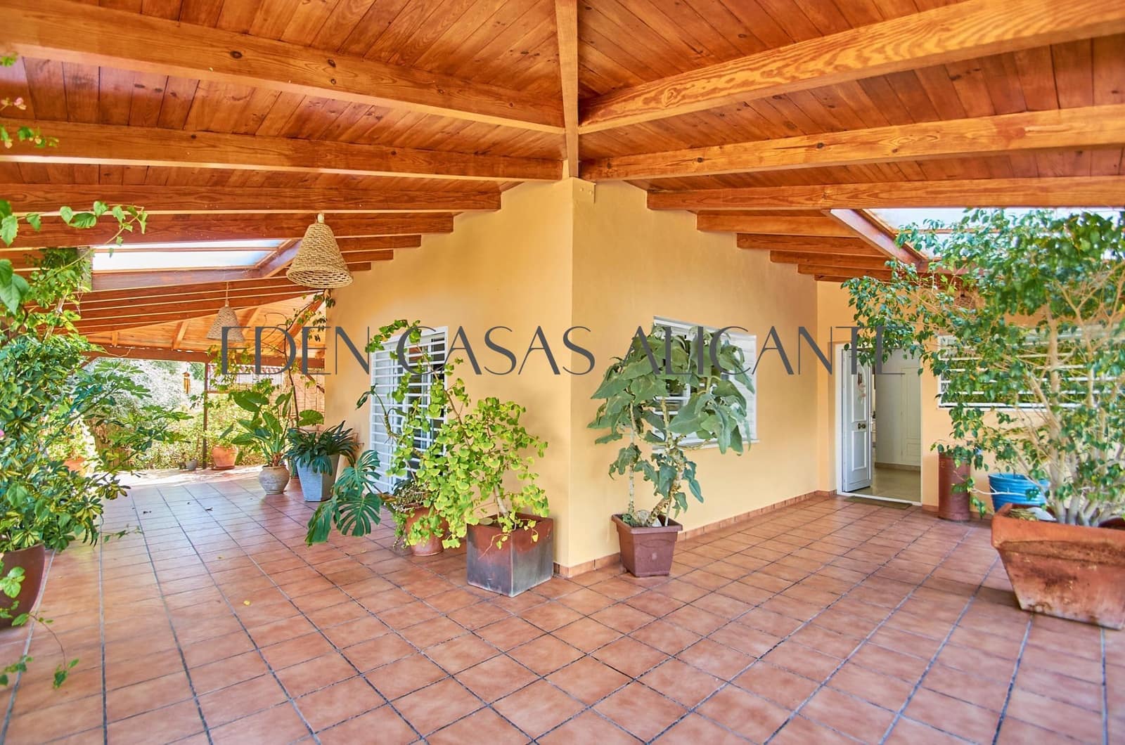 5 makuuhuone Huvila myytävänä paikassa San Juan de Alicante / Sant Joan d'Alacant mukana uima-altaan 
autotalli - 770 000 € (Ref: 9383174)