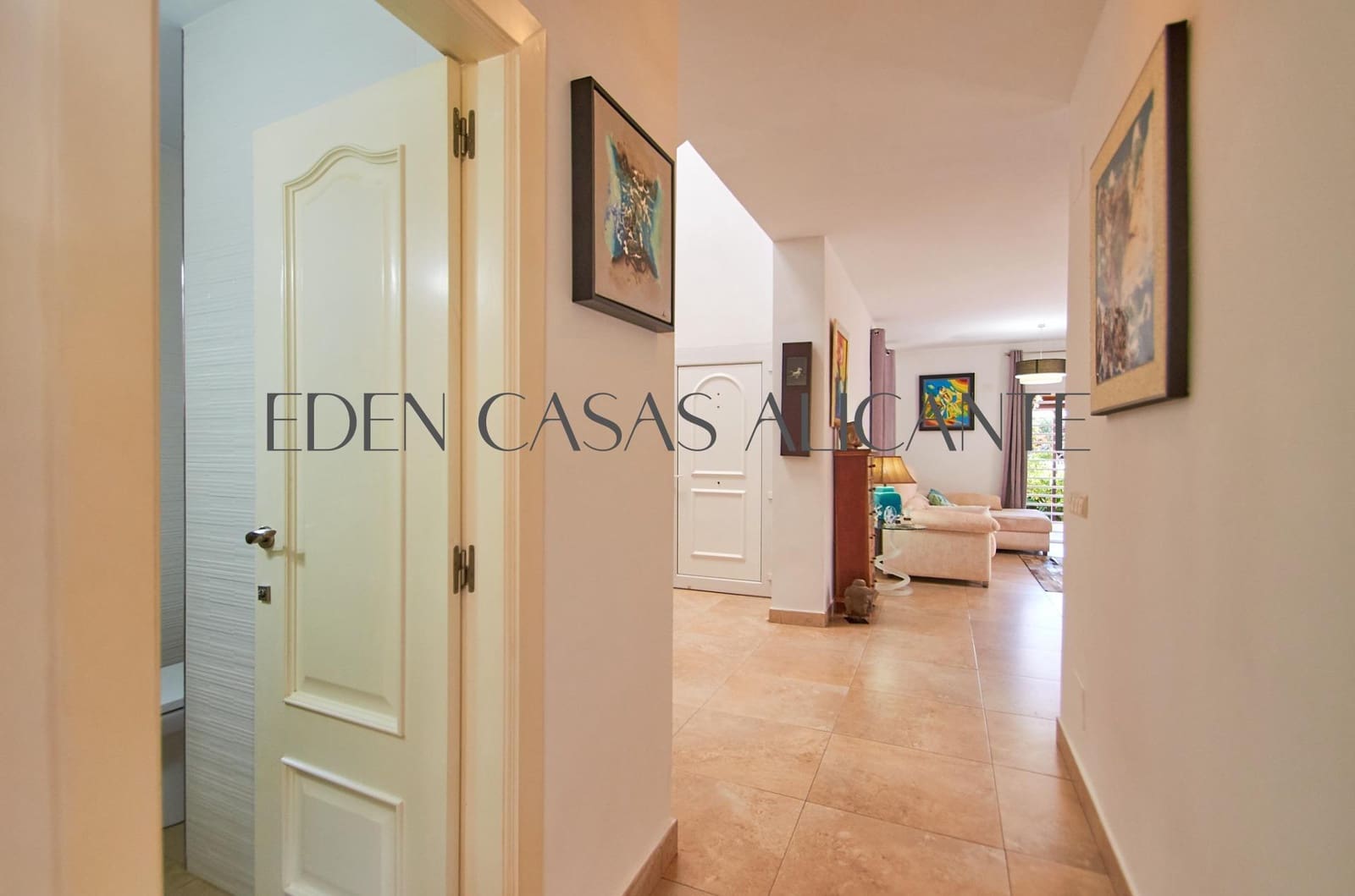 5 makuuhuone Huvila myytävänä paikassa San Juan de Alicante / Sant Joan d'Alacant mukana uima-altaan 
autotalli - 770 000 € (Ref: 9383174)