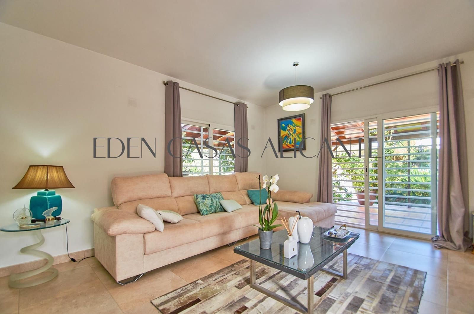 5 makuuhuone Huvila myytävänä paikassa San Juan de Alicante / Sant Joan d'Alacant mukana uima-altaan 
autotalli - 770 000 € (Ref: 9383174)