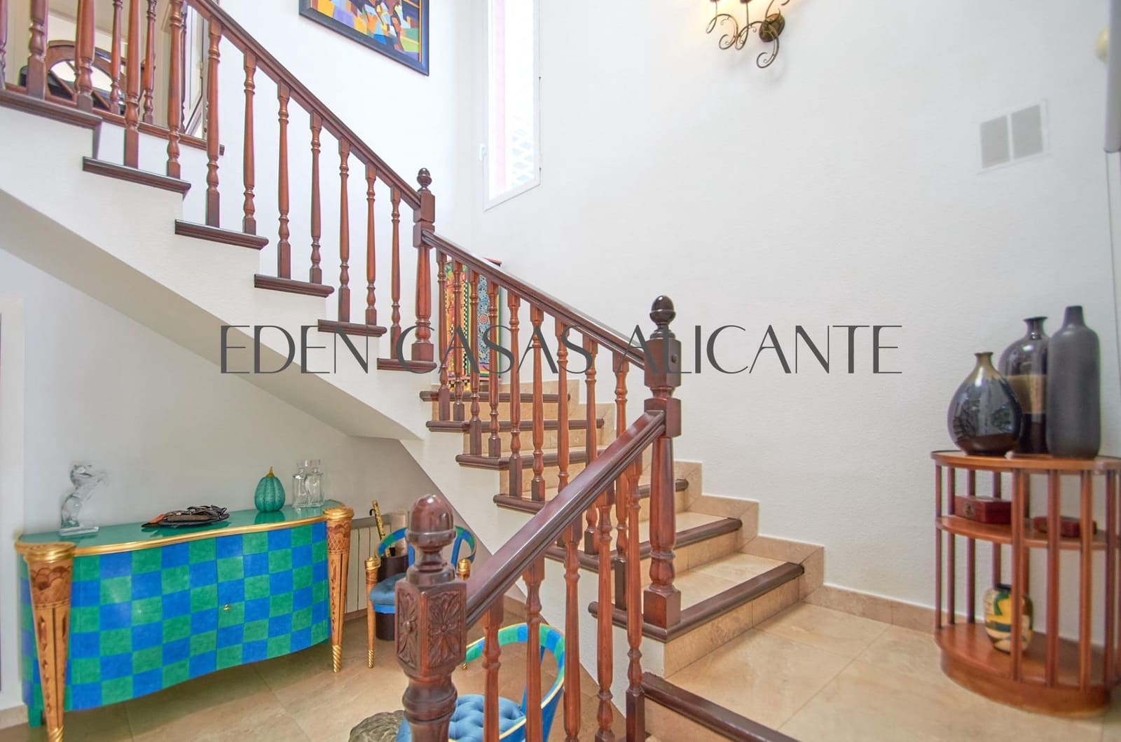 5 makuuhuone Huvila myytävänä paikassa San Juan de Alicante / Sant Joan d'Alacant mukana uima-altaan 
autotalli - 770 000 € (Ref: 9383174)