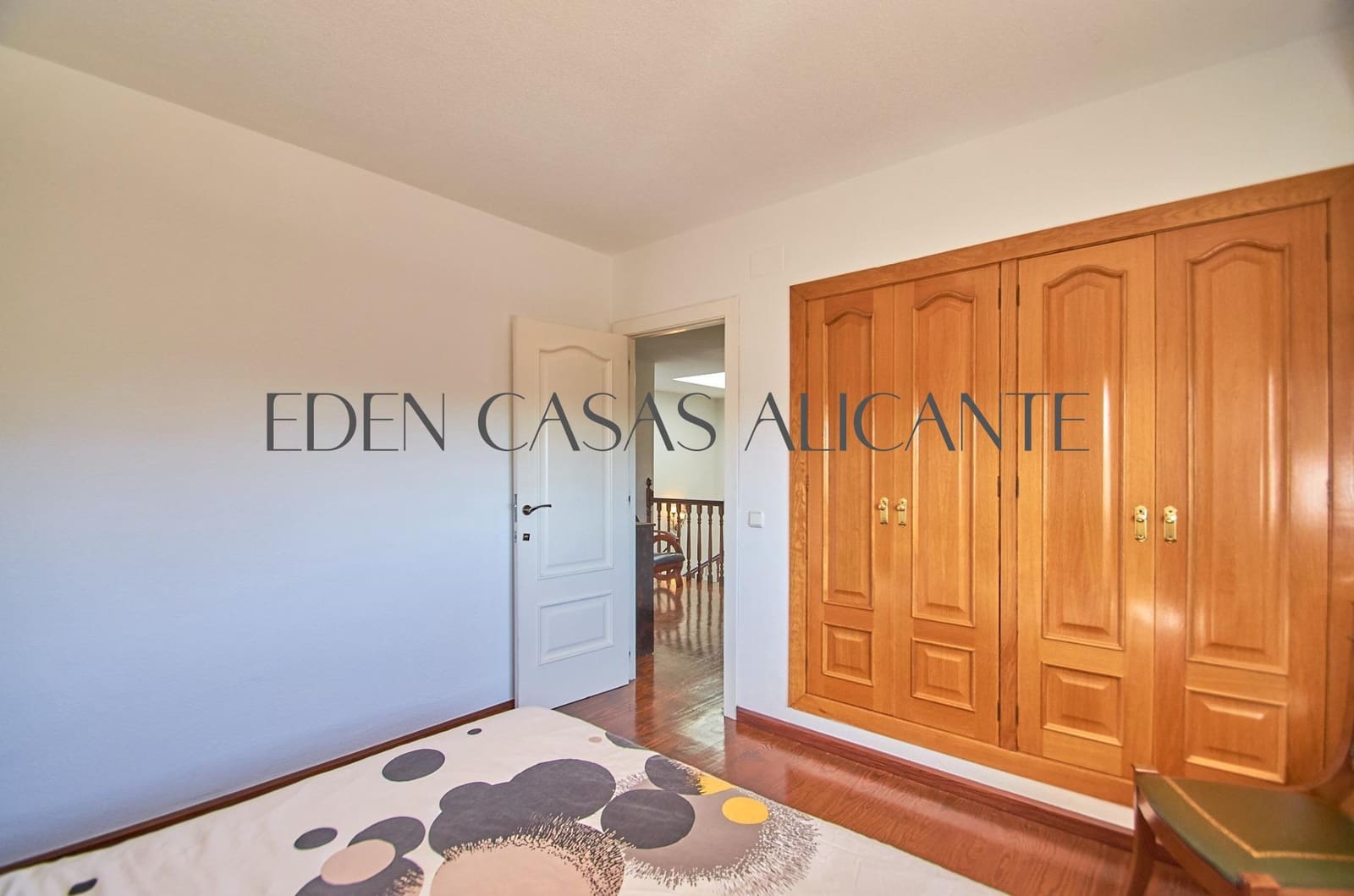 5 makuuhuone Huvila myytävänä paikassa San Juan de Alicante / Sant Joan d'Alacant mukana uima-altaan 
autotalli - 770 000 € (Ref: 9383174)