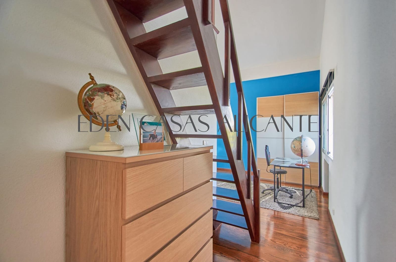 5 makuuhuone Huvila myytävänä paikassa San Juan de Alicante / Sant Joan d'Alacant mukana uima-altaan 
autotalli - 770 000 € (Ref: 9383174)