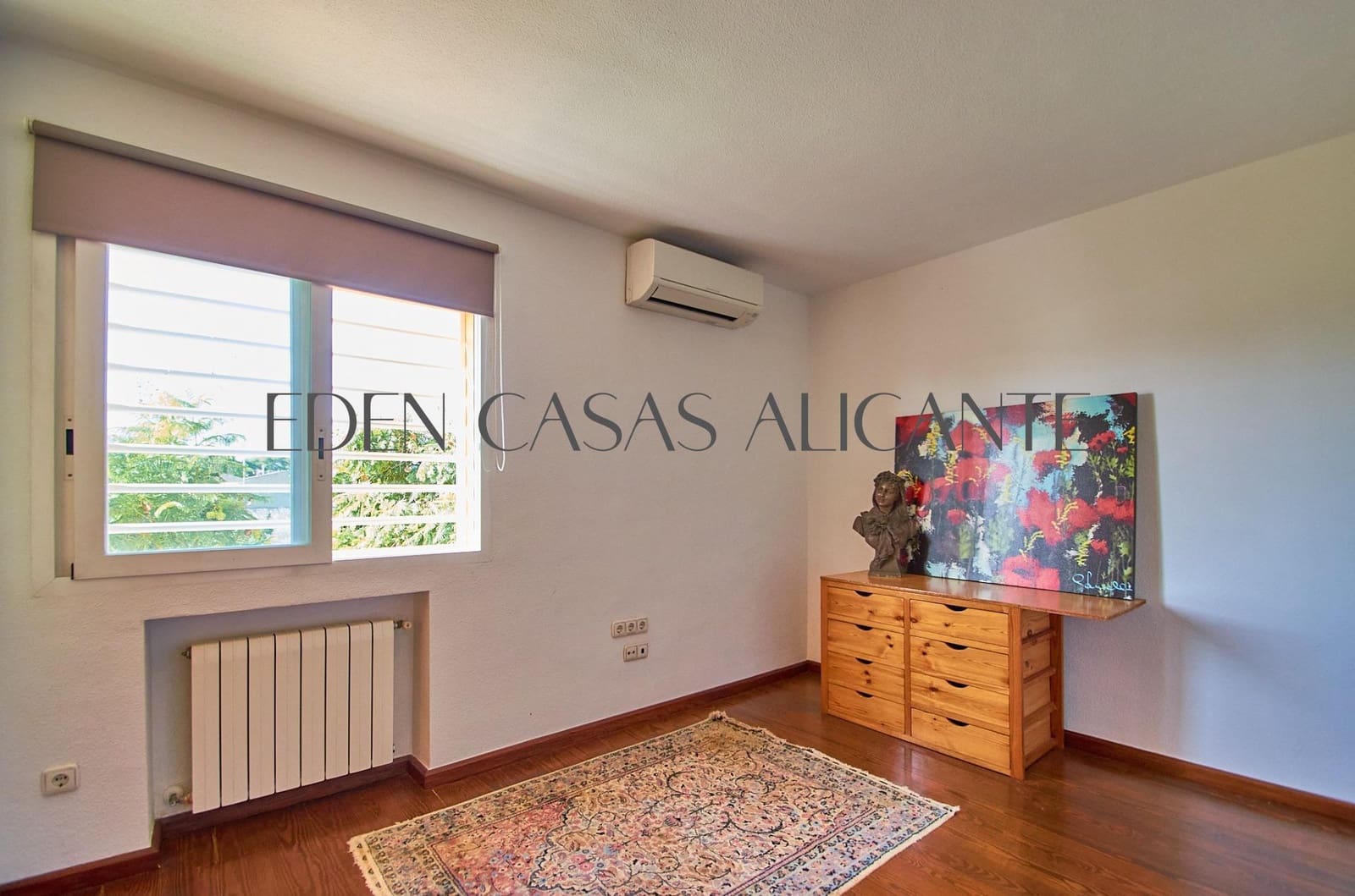 5 makuuhuone Huvila myytävänä paikassa San Juan de Alicante / Sant Joan d'Alacant mukana uima-altaan 
autotalli - 770 000 € (Ref: 9383174)