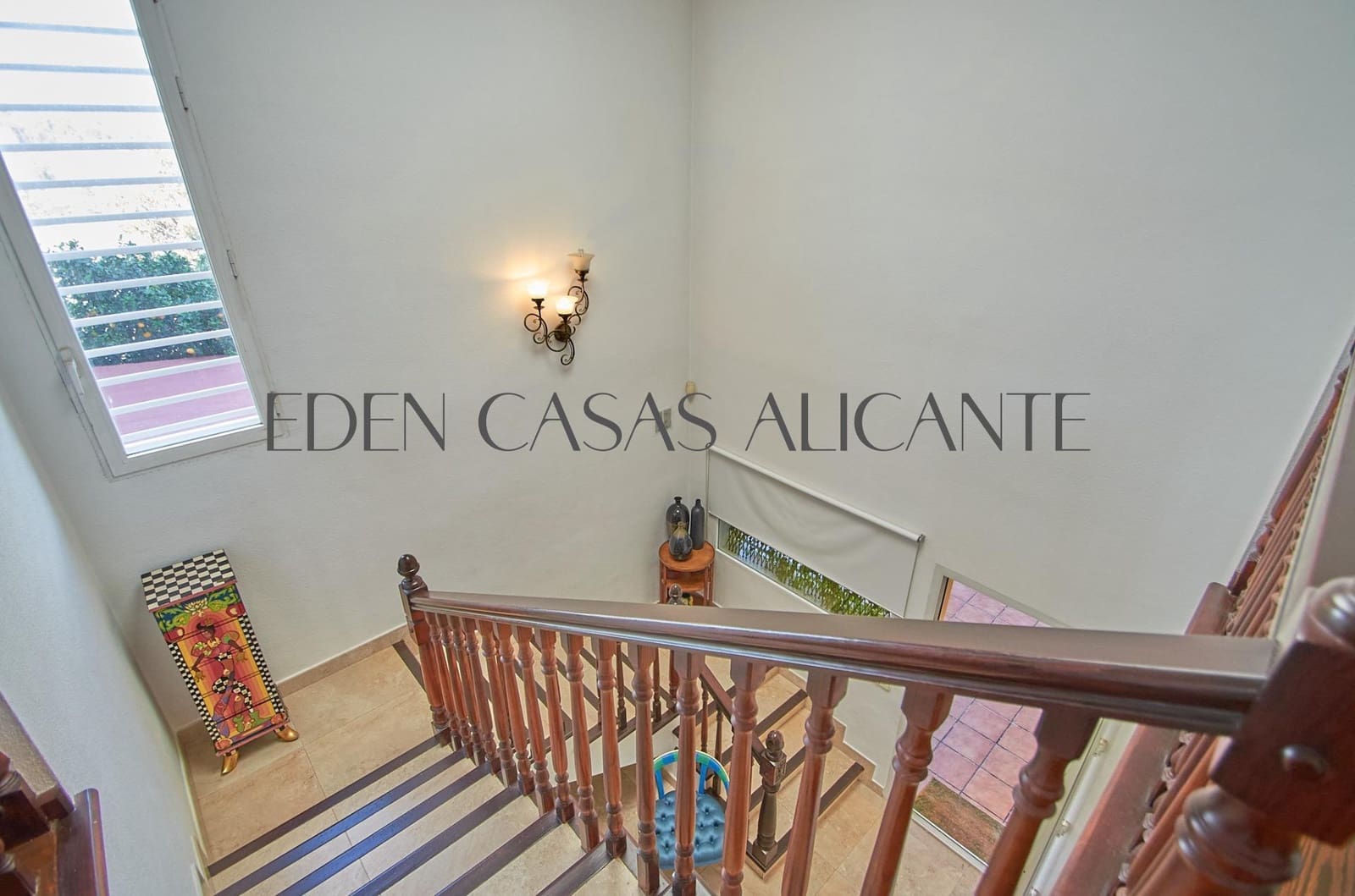 5 makuuhuone Huvila myytävänä paikassa San Juan de Alicante / Sant Joan d'Alacant mukana uima-altaan 
autotalli - 770 000 € (Ref: 9383174)