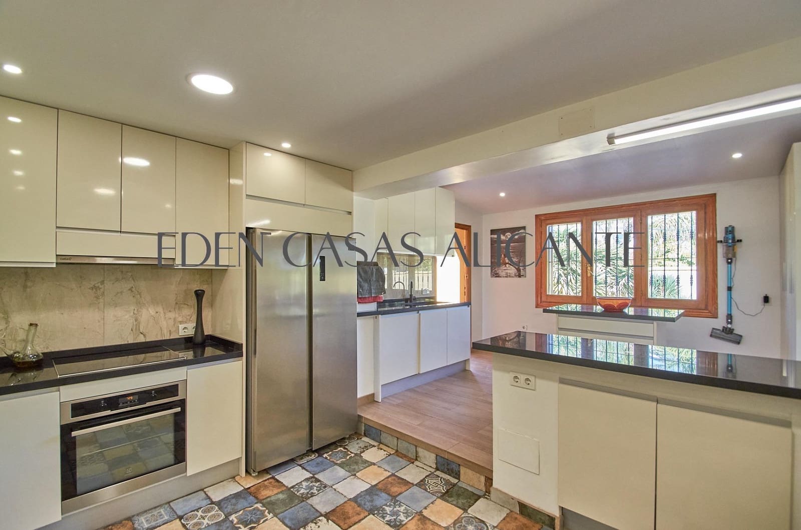 5 slaapkamer Villa te koop in Muchamiel / Mutxamel met zwembad - € 795.000 (Ref: 9411184)