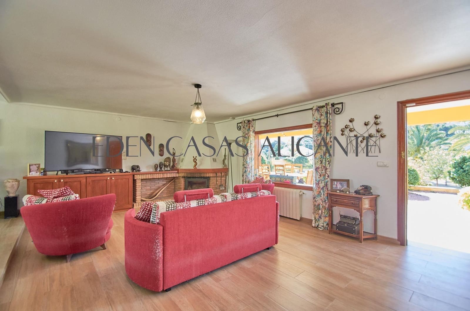 5 bedroom Villa for sale in Muchamiel / Mutxamel with pool - € 775,000 (Ref: 9411184)