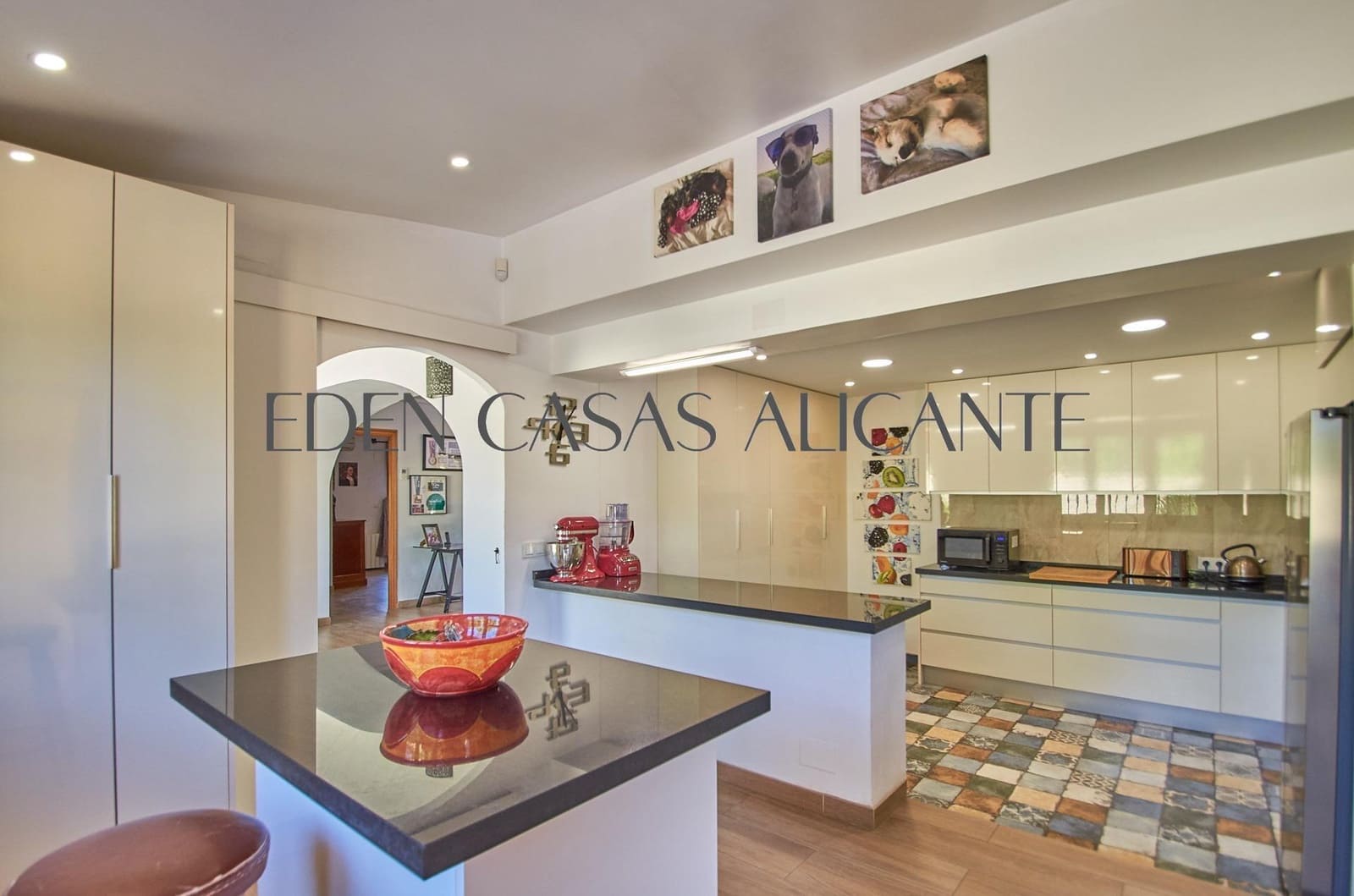 5 bedroom Villa for sale in Muchamiel / Mutxamel with pool - € 775,000 (Ref: 9411184)