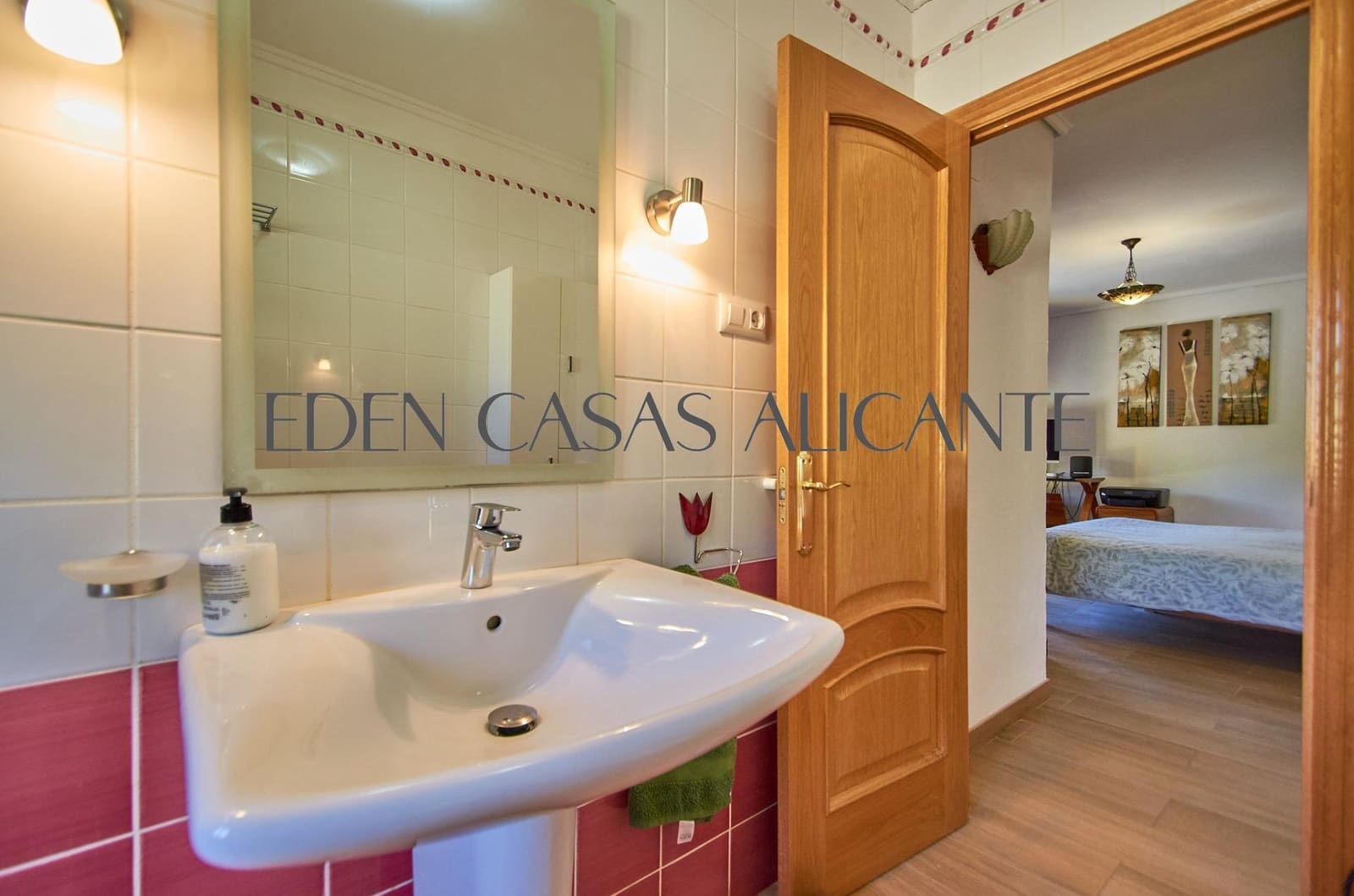 5 bedroom Villa for sale in Muchamiel / Mutxamel with pool - € 775,000 (Ref: 9411184)