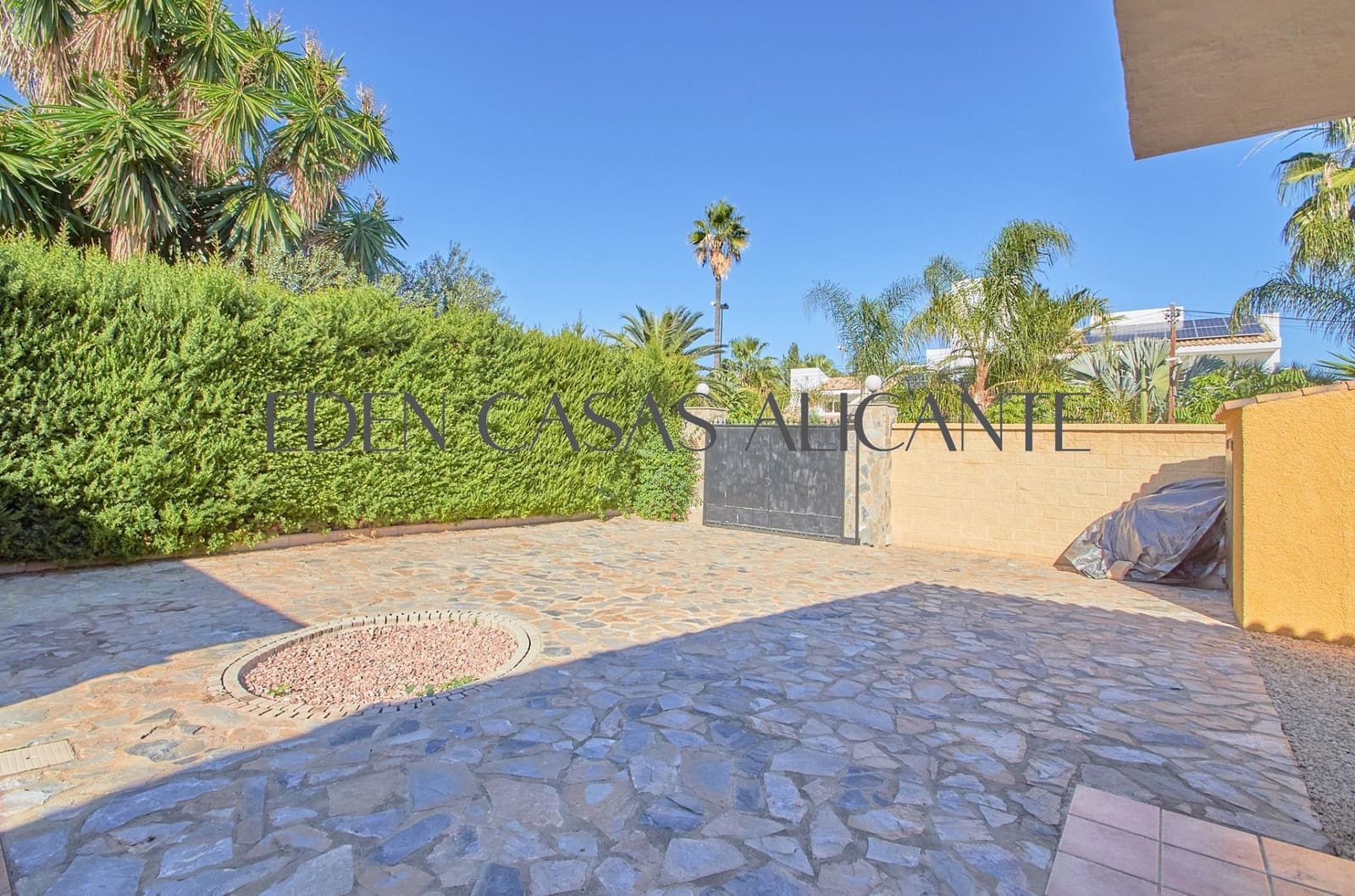 5 bedroom Villa for sale in Muchamiel / Mutxamel with pool - € 775,000 (Ref: 9411184)