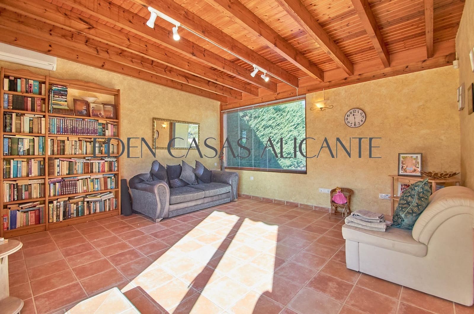 5 bedroom Villa for sale in Muchamiel / Mutxamel with pool - € 775,000 (Ref: 9411184)