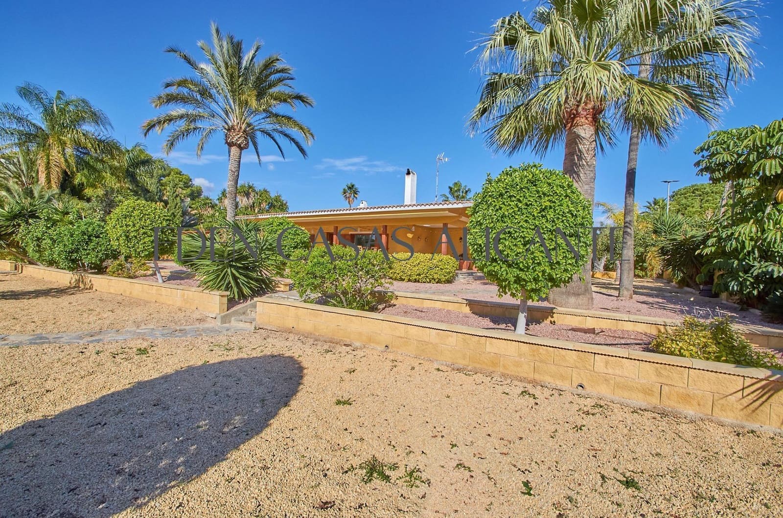 5 bedroom Villa for sale in Muchamiel / Mutxamel with pool - € 775,000 (Ref: 9411184)