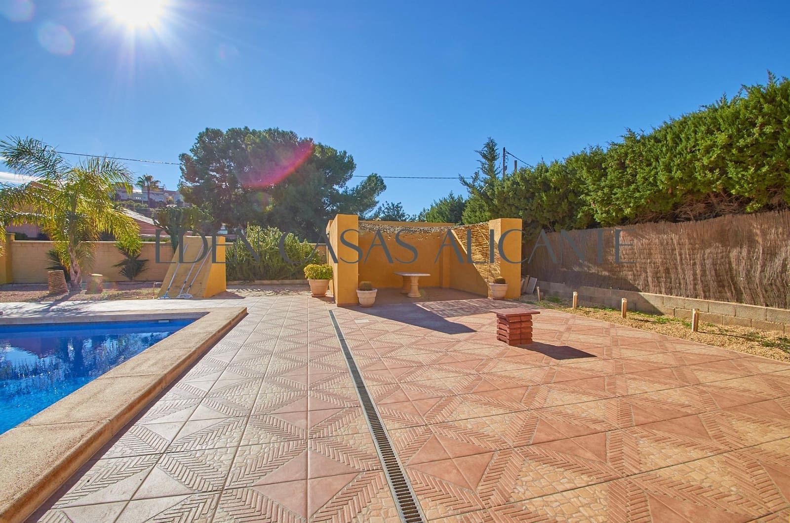 5 bedroom Villa for sale in Muchamiel / Mutxamel with pool - € 775,000 (Ref: 9411184)
