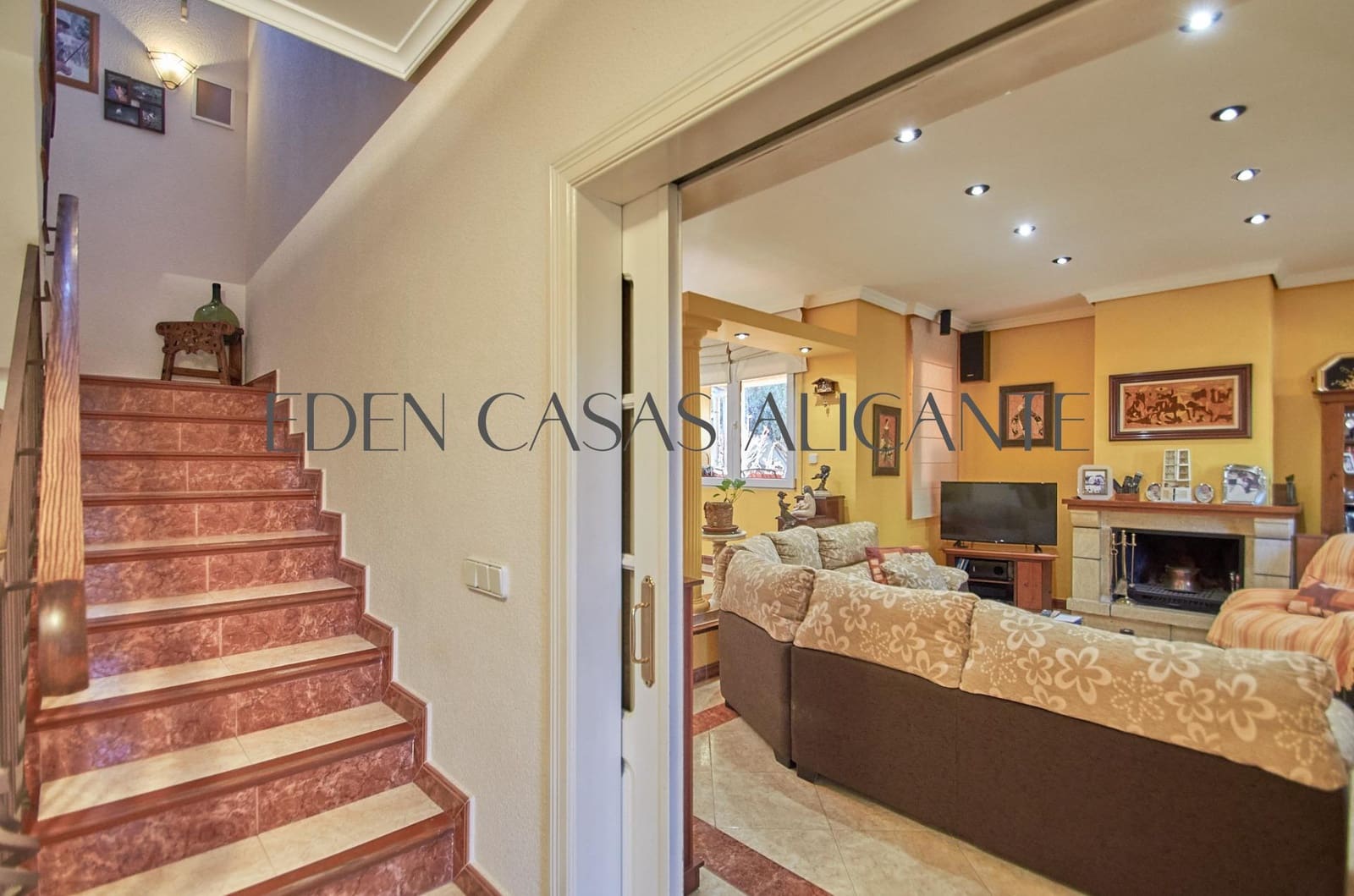 6 bedroom Villa for sale in Muchamiel / Mutxamel with pool garage - € 575,000 (Ref: 9422290)