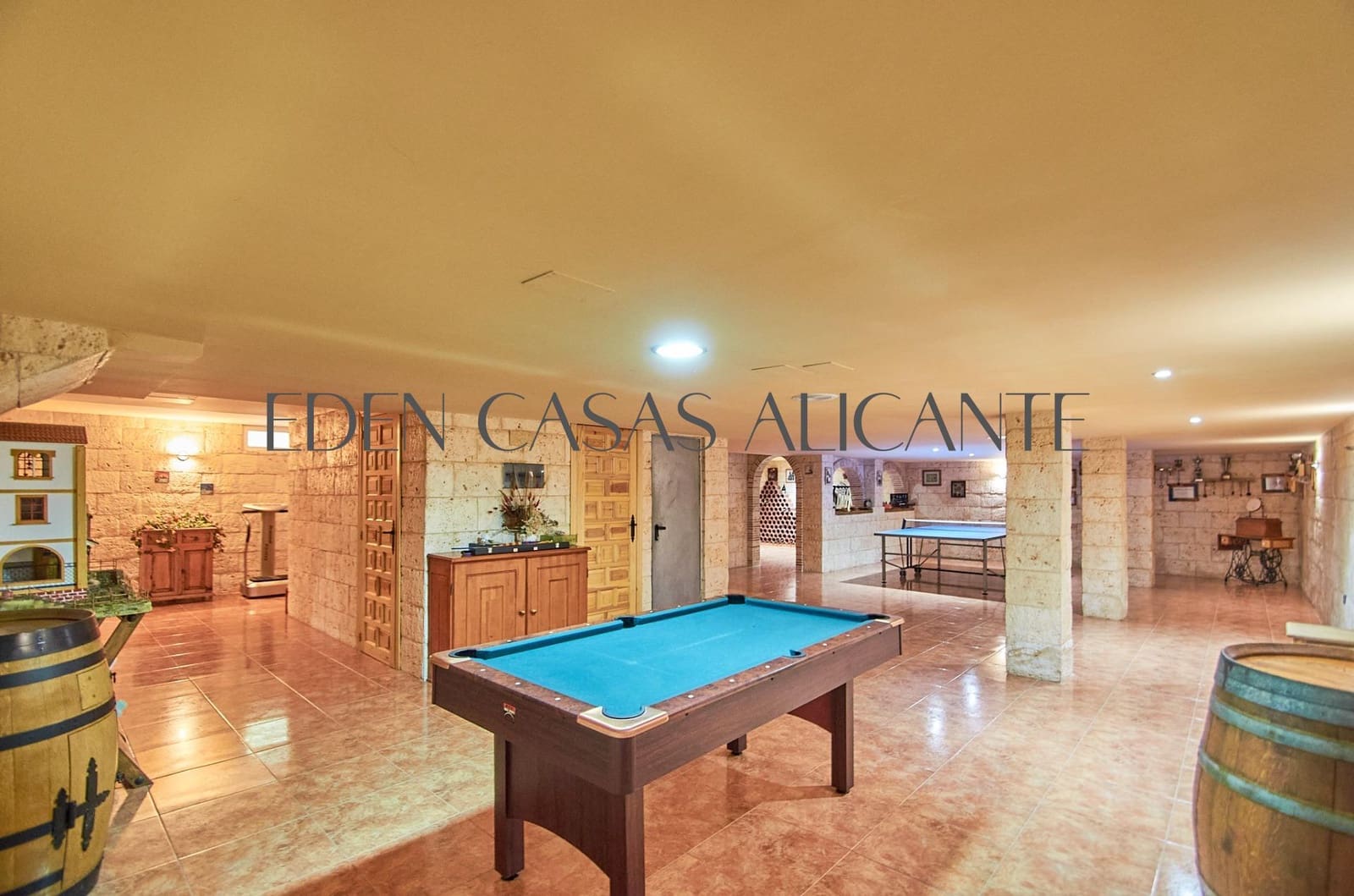 6 bedroom Villa for sale in Muchamiel / Mutxamel with pool garage - € 575,000 (Ref: 9422290)