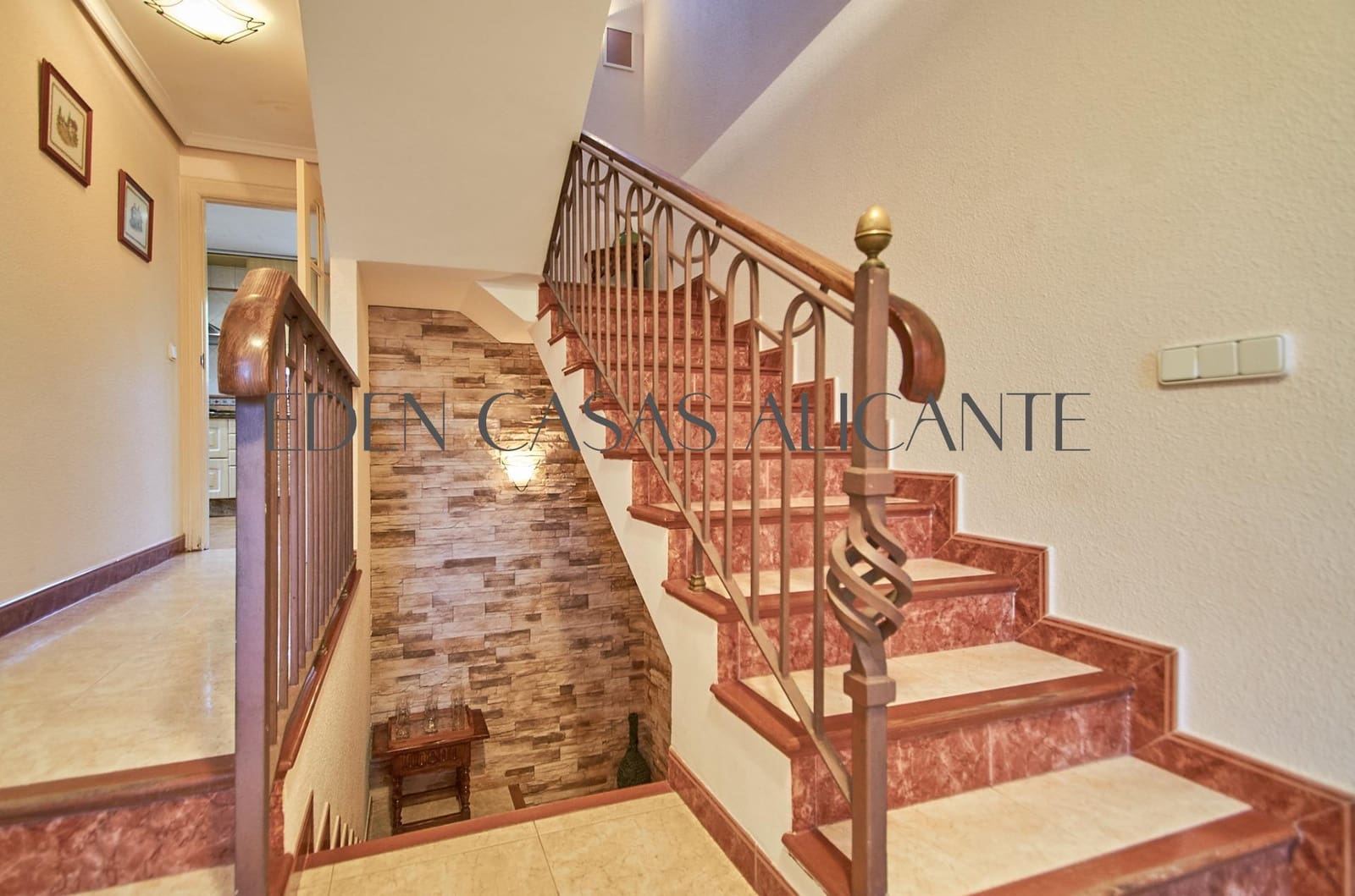 6 bedroom Villa for sale in Muchamiel / Mutxamel with pool garage - € 575,000 (Ref: 9422290)