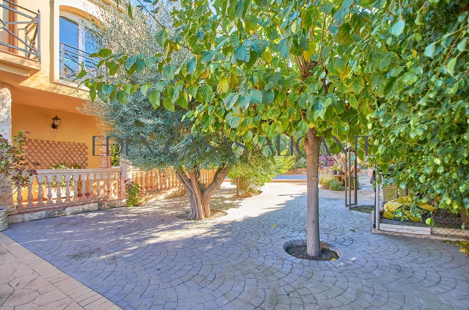 6 bedroom Villa for sale in Muchamiel / Mutxamel with pool garage - € 575,000 (Ref: 9422290)