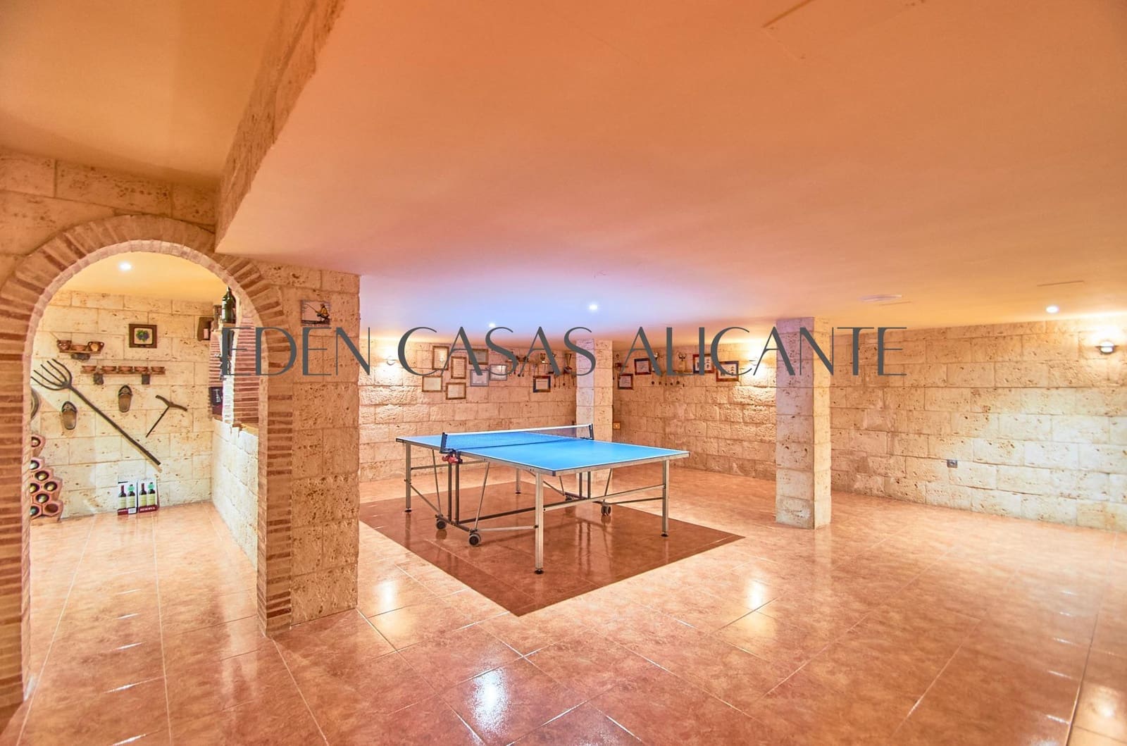 6 bedroom Villa for sale in Muchamiel / Mutxamel with pool garage - € 575,000 (Ref: 9422290)