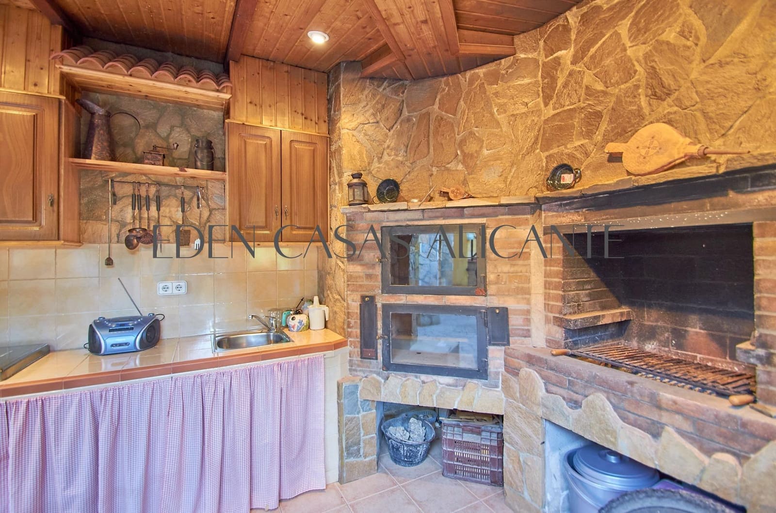 6 bedroom Villa for sale in Muchamiel / Mutxamel with pool garage - € 575,000 (Ref: 9422290)