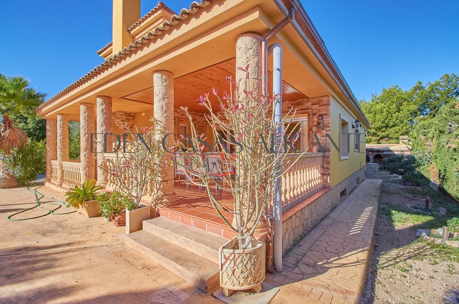 6 bedroom Villa for sale in Muchamiel / Mutxamel with pool garage - € 575,000 (Ref: 9422290)