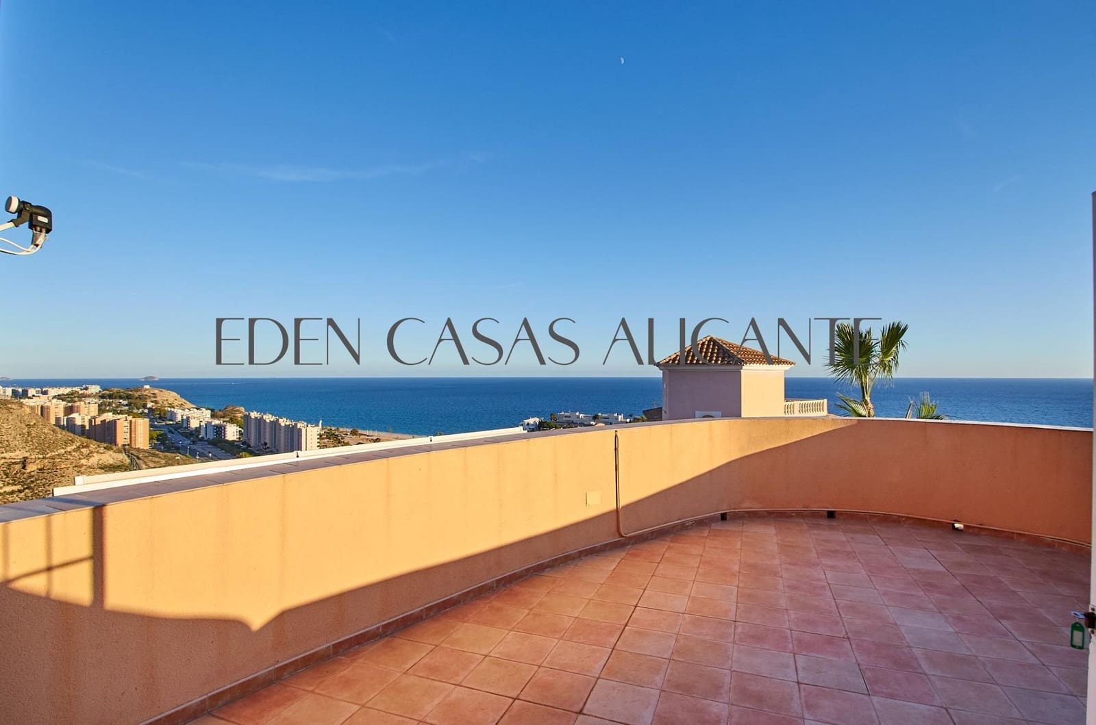 3 bedroom Villa for sale in La Villajoyosa / Vila Joiosa with pool - € 595,000 (Ref: 9435967)