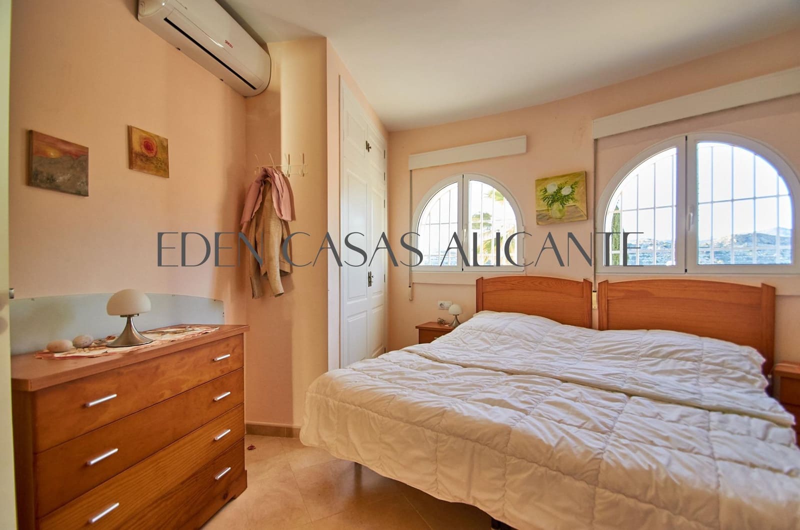 3 bedroom Villa for sale in La Villajoyosa / Vila Joiosa with pool - € 595,000 (Ref: 9435967)