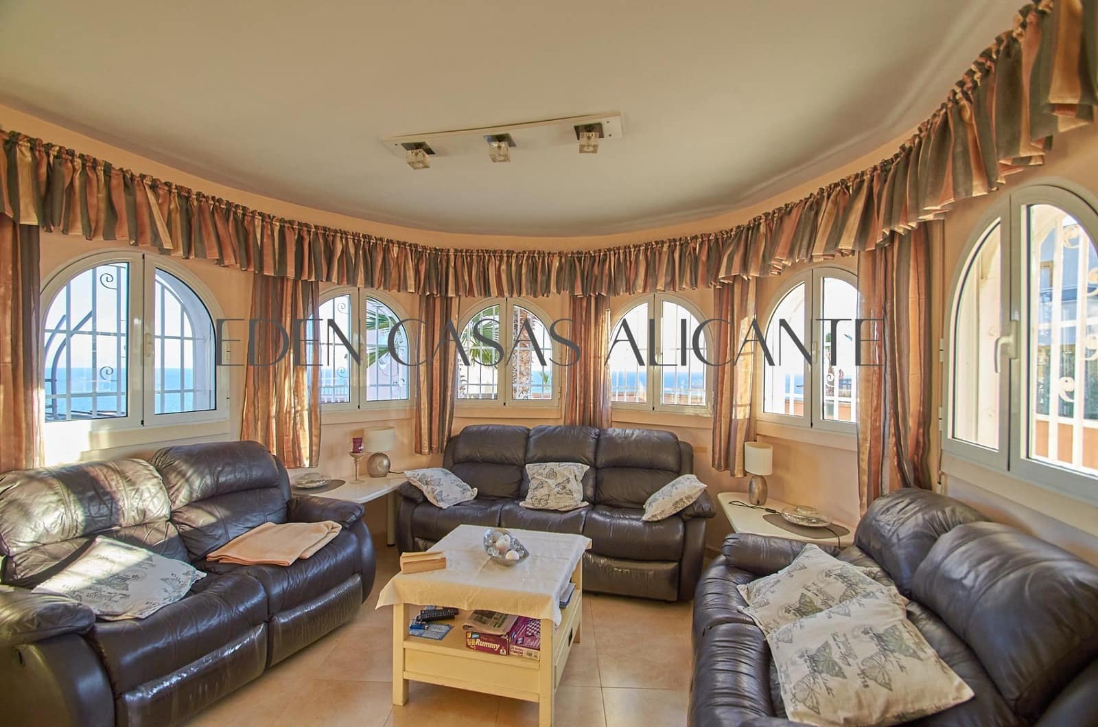 3 bedroom Villa for sale in La Villajoyosa / Vila Joiosa with pool - € 595,000 (Ref: 9435967)