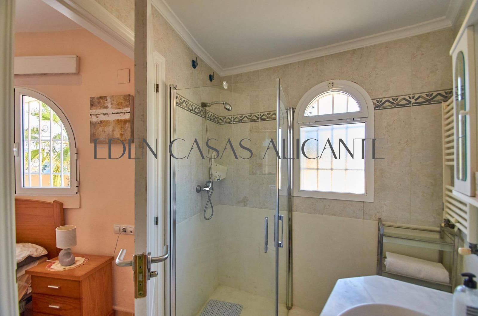 3 bedroom Villa for sale in La Villajoyosa / Vila Joiosa with pool - € 595,000 (Ref: 9435967)