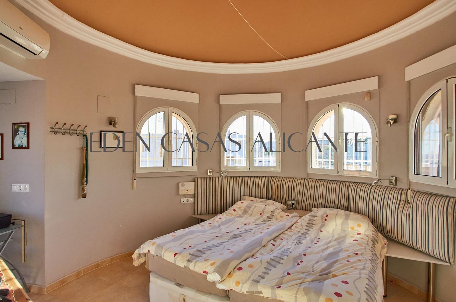 3 bedroom Villa for sale in La Villajoyosa / Vila Joiosa with pool - € 595,000 (Ref: 9435967)