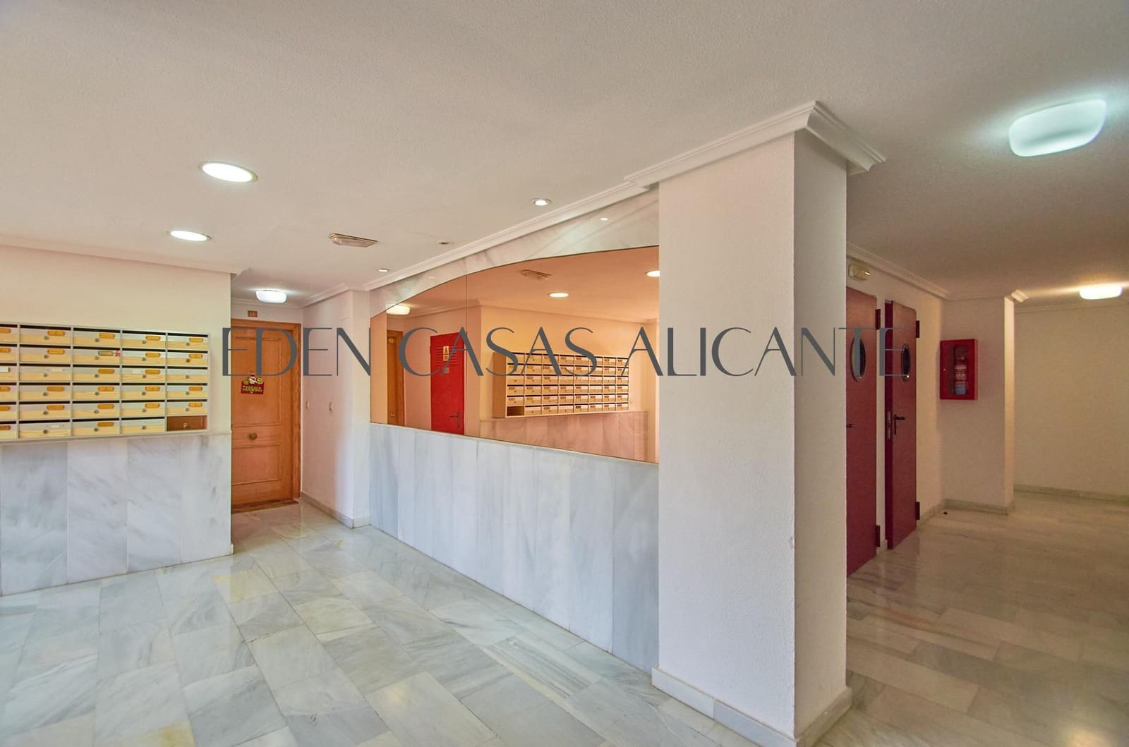 1 quarto Apartamento para venda em La Villajoyosa / Vila Joiosa com piscina garagem - 210 000 € (Ref: 9470578)