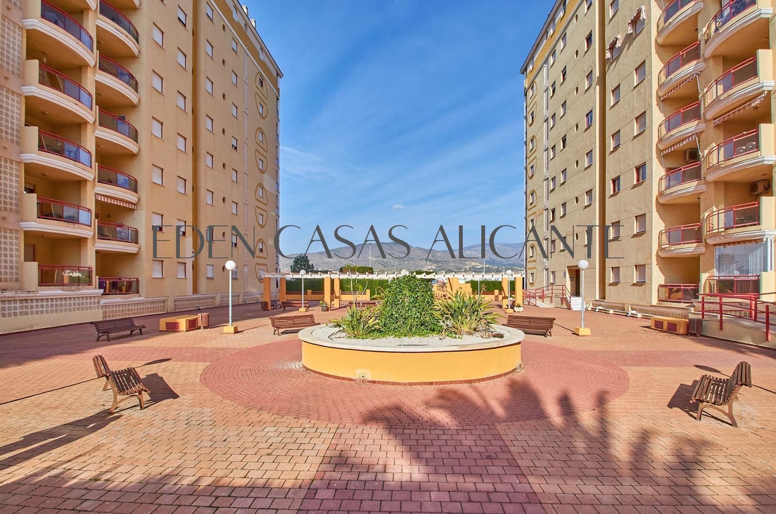 1 quarto Apartamento para venda em La Villajoyosa / Vila Joiosa com piscina garagem - 210 000 € (Ref: 9470578)