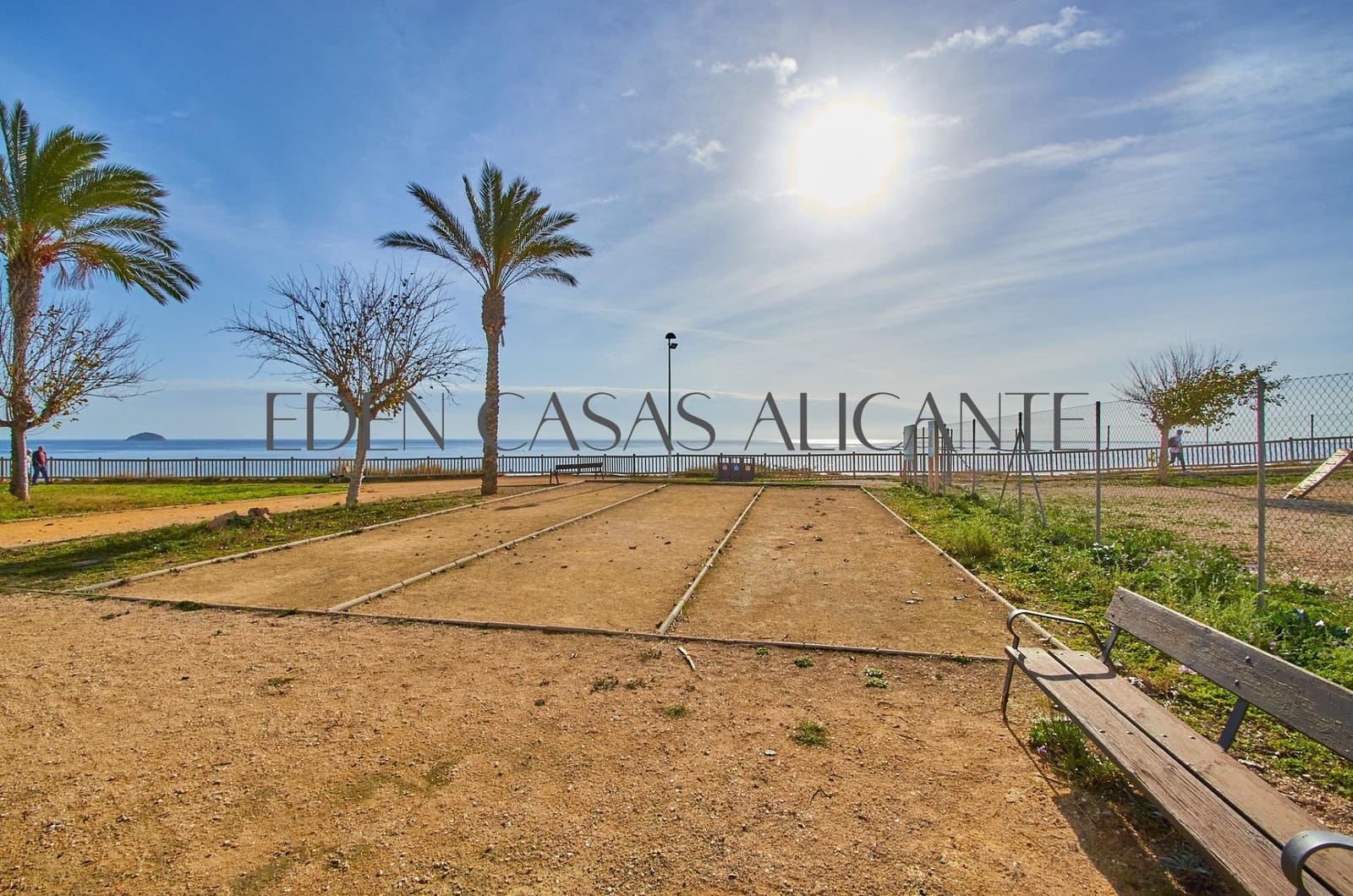 1 quarto Apartamento para venda em La Villajoyosa / Vila Joiosa com piscina garagem - 210 000 € (Ref: 9470578)