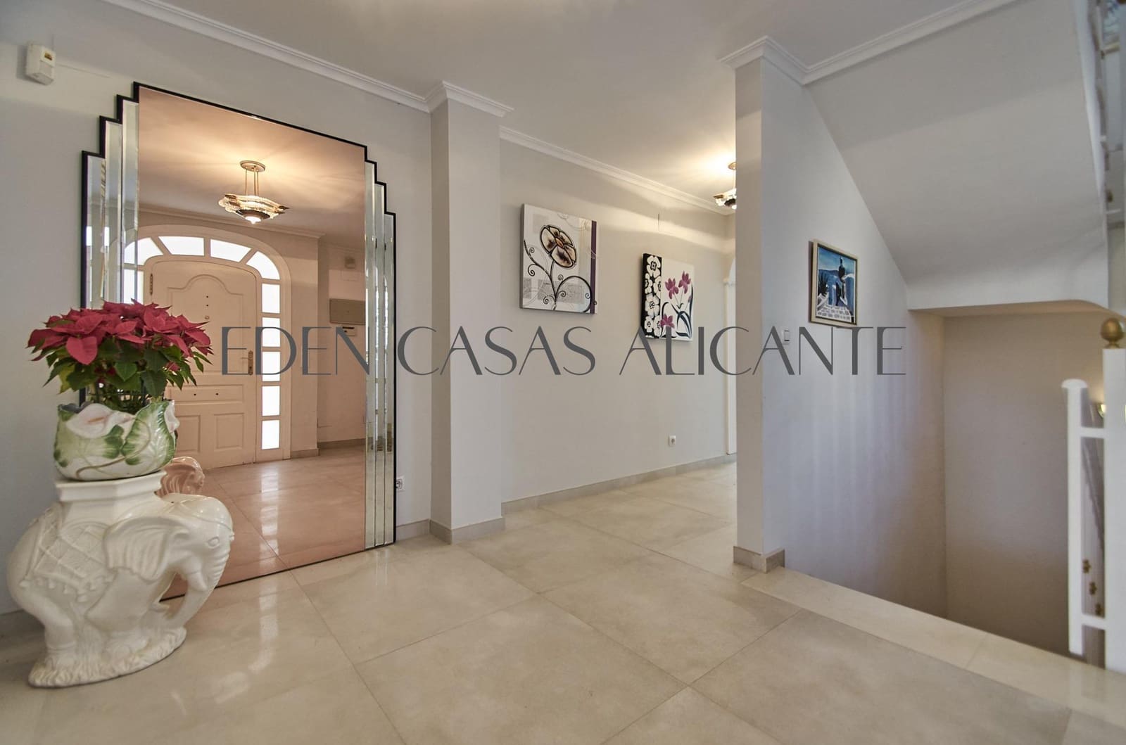 5 bedroom Villa for sale in Coveta Fuma with pool garage - € 1,150,000 (Ref: 9474987)