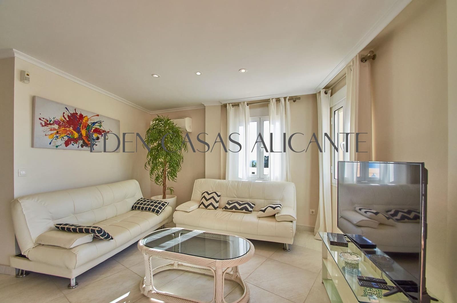 5 bedroom Villa for sale in Coveta Fuma with pool garage - € 1,150,000 (Ref: 9474987)