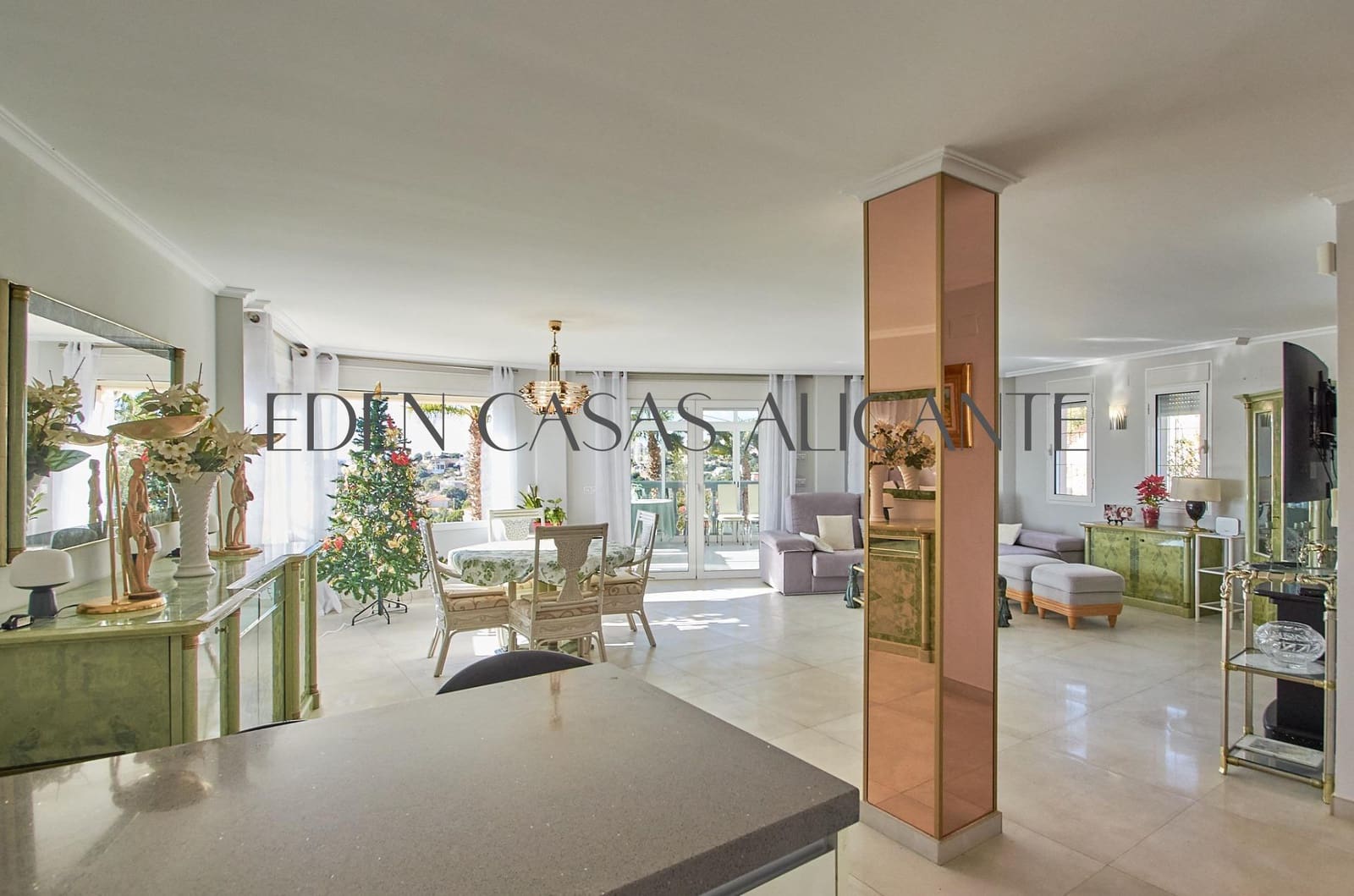 5 bedroom Villa for sale in Coveta Fuma with pool garage - € 1,150,000 (Ref: 9474987)